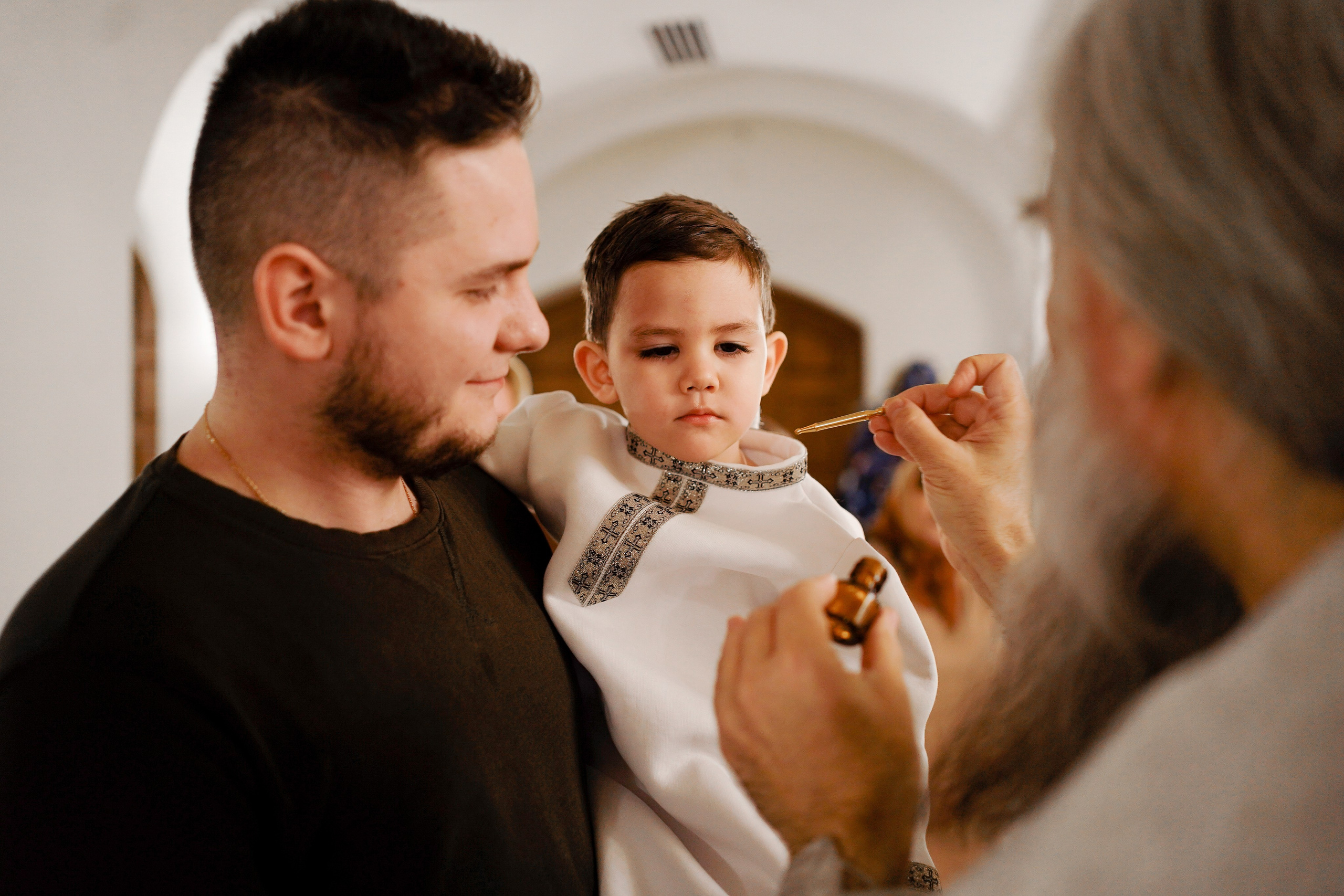 Таинство Крещения в храме Живоначальной Троицы в Троицке. Семейный и детский фотограф в Москве Екатерина Офицерова