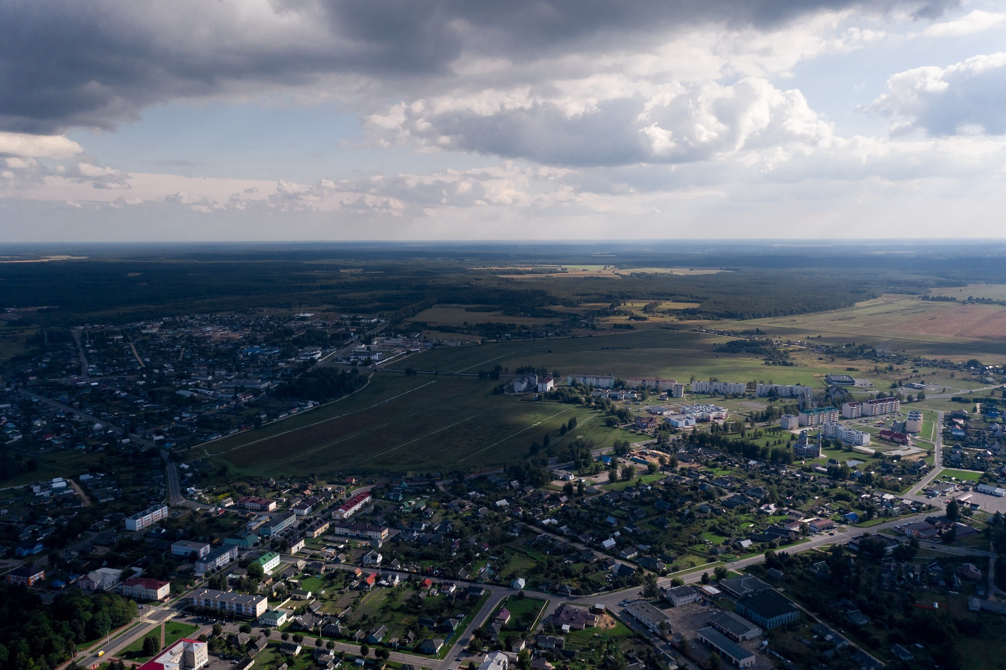 Home.land. Künstler Verstecktoff