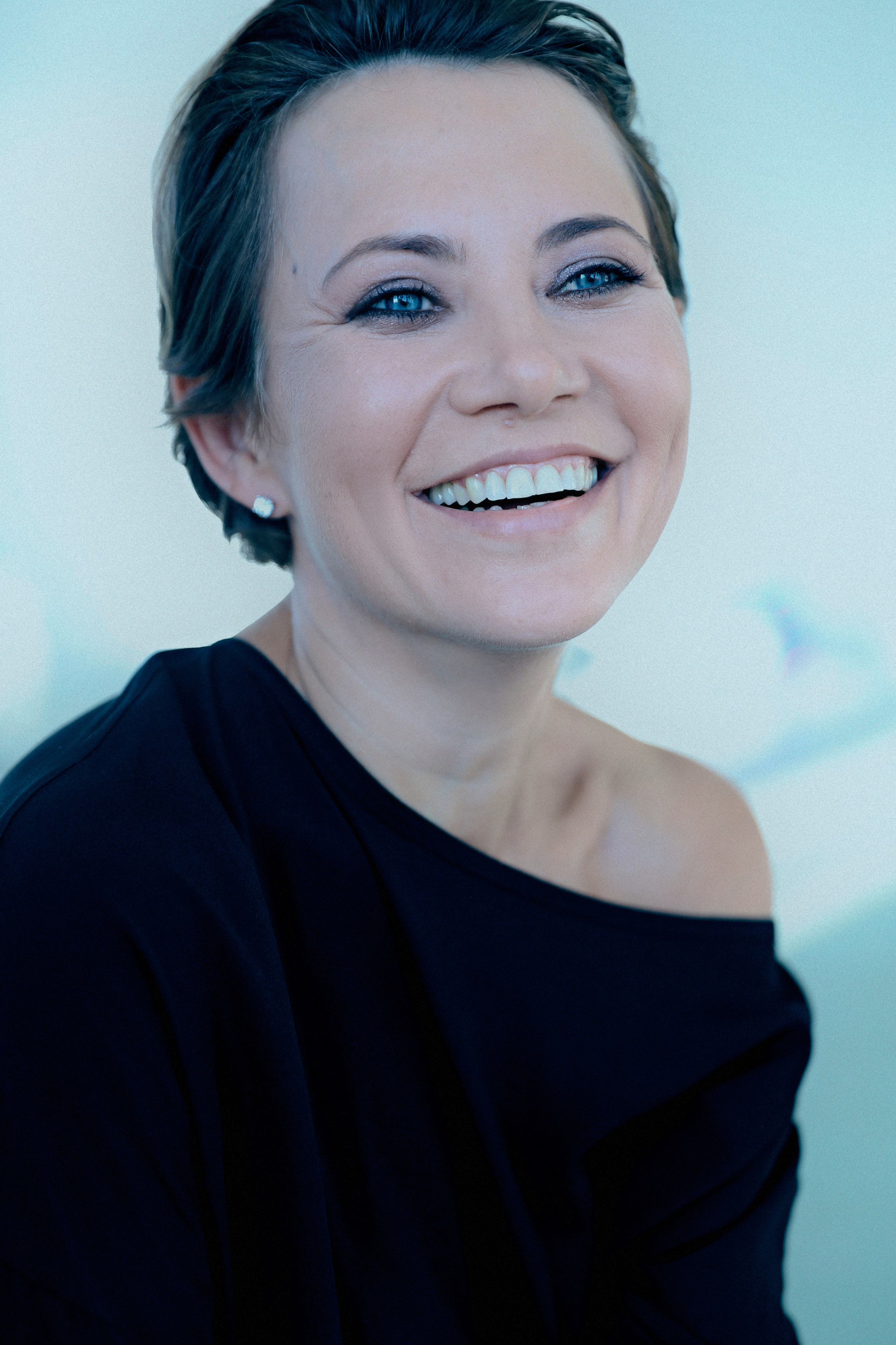 YANINA. Yulia Otroschenko