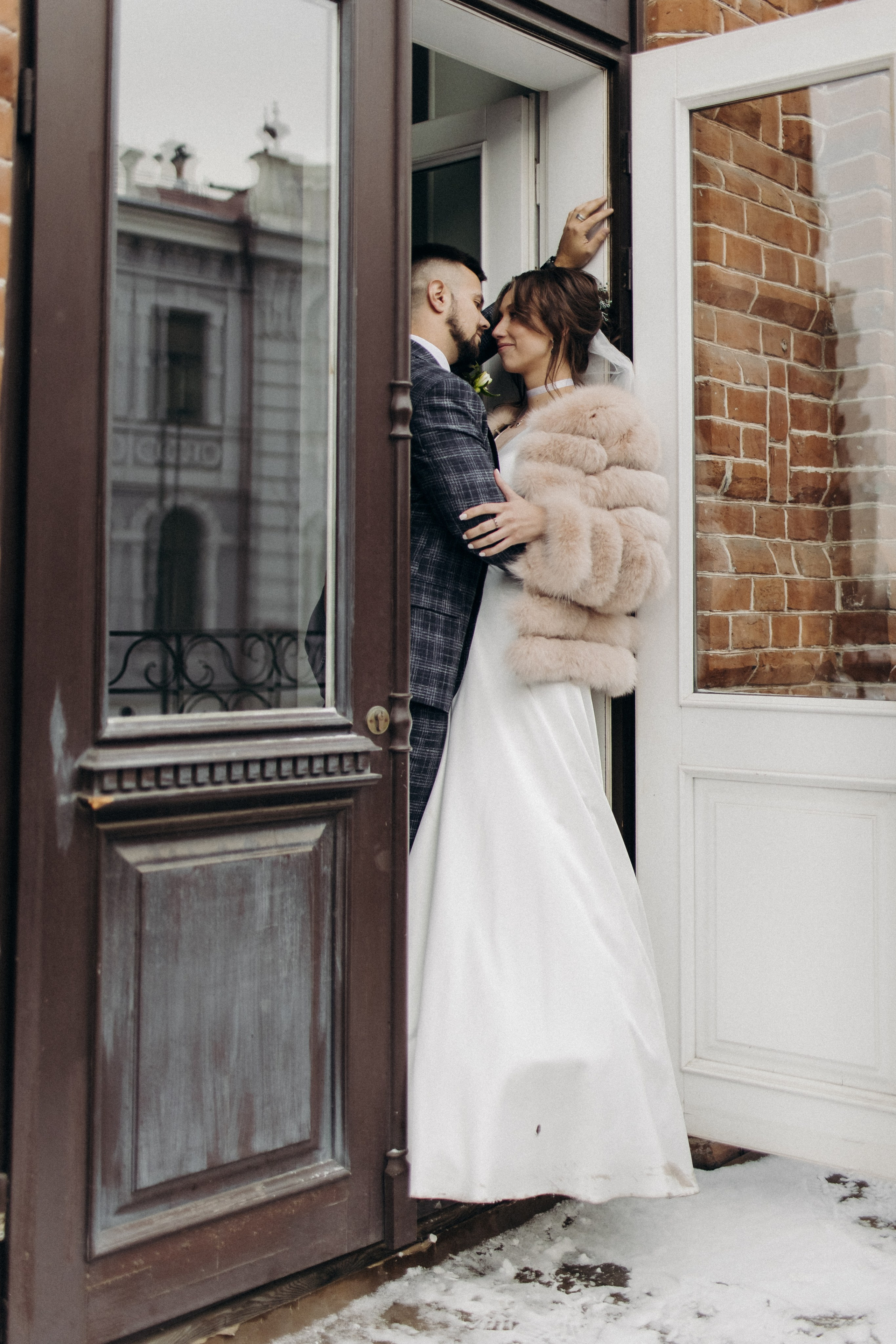 Эдуард и Вера (загс, прогулка). Фотограф свадебный семейный в Красноярске Шукшина Наталья