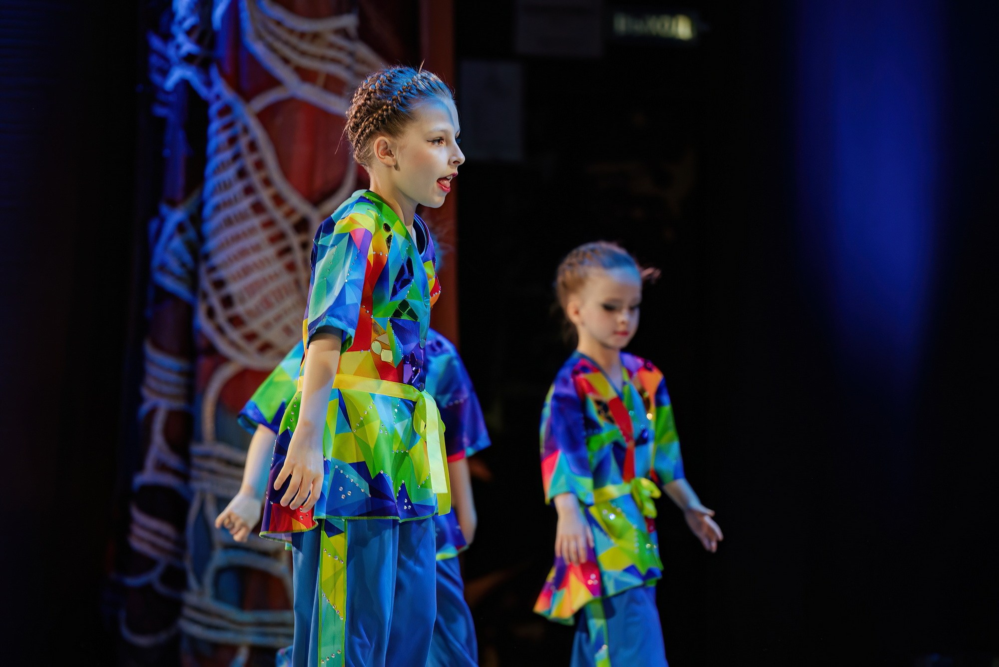 Отчетный концерт Образцового коллектива Алтая театра эстрадной песни «Созвездие». Свадебный и репортажный фотограф Никита Сницарев в Барнауле