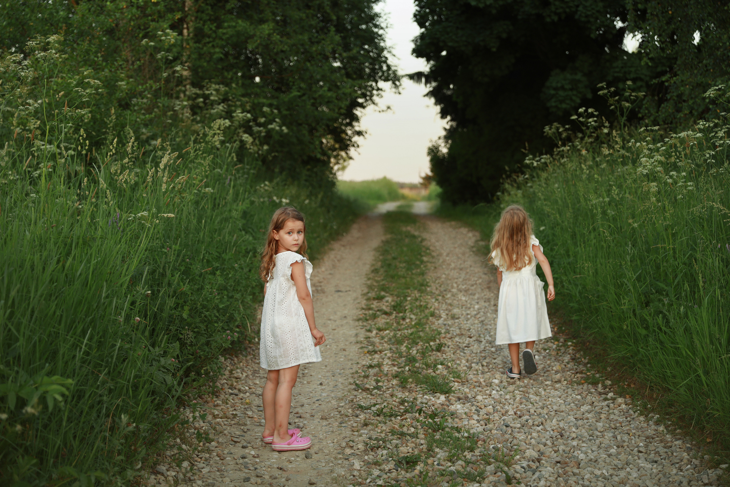 Фотосессия Арины и Ксении. Бочарова Мария — школьный фотограф Апрелевка, Новая Москва, Московская область