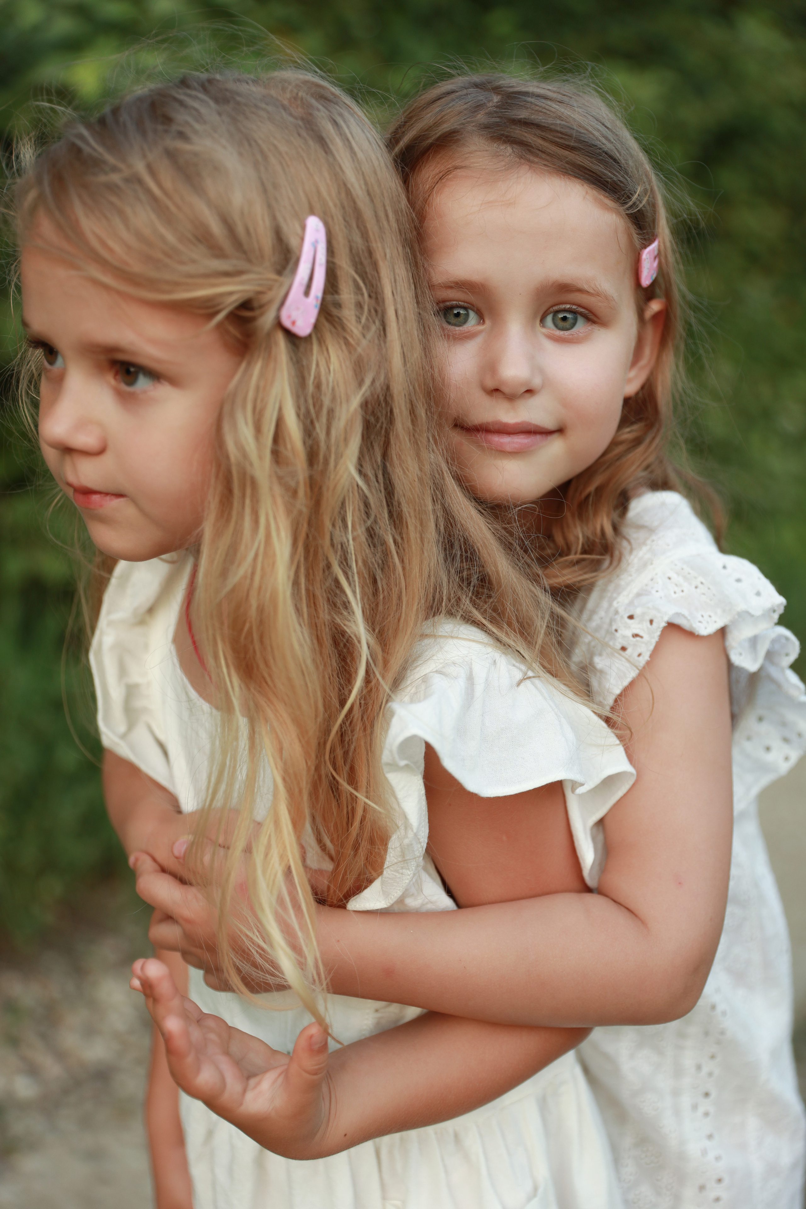 Фотосессия Арины и Ксении. Бочарова Мария — школьный фотограф Апрелевка, Новая Москва, Московская область