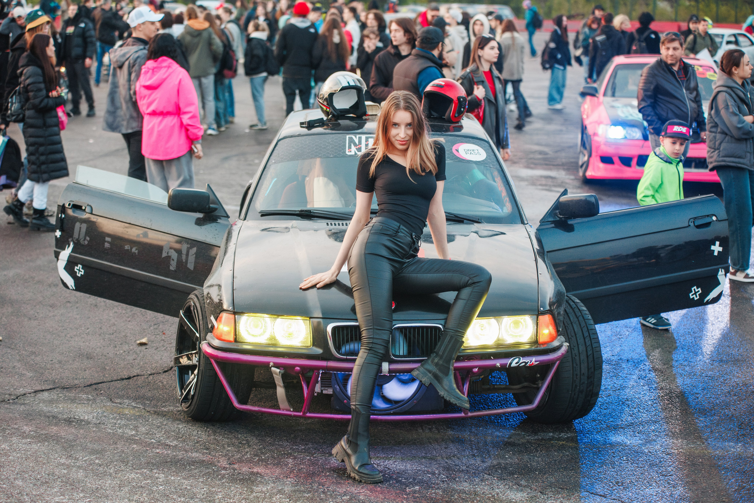 Выставка и дрифт машин. Репортажный фотограф. Москва. Алина Ланская