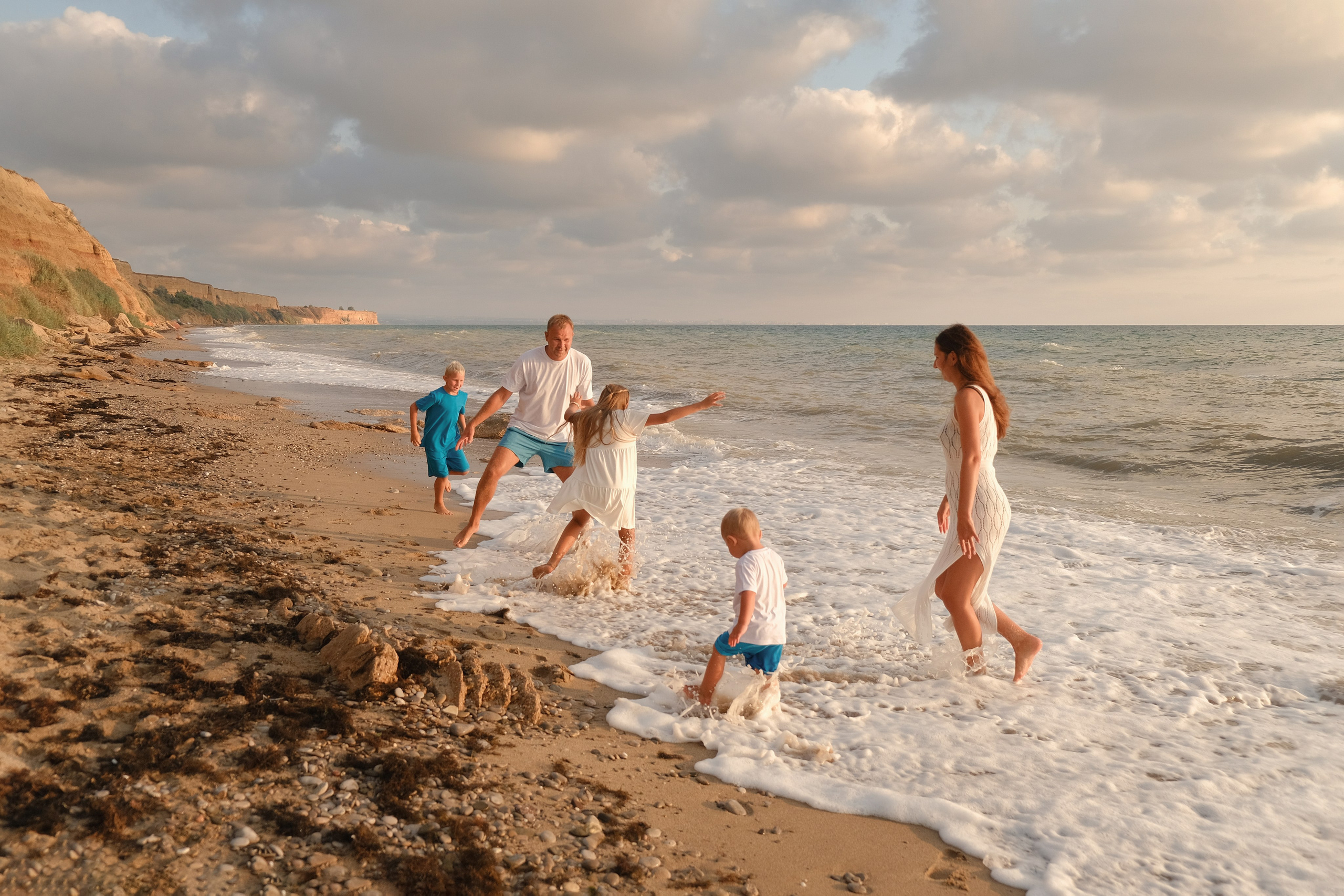 На Море. Профессиональная фотосъемка в Крыму. Натуральные эмоции и живые кадры. Забронируйте дату прямо сейчас!
