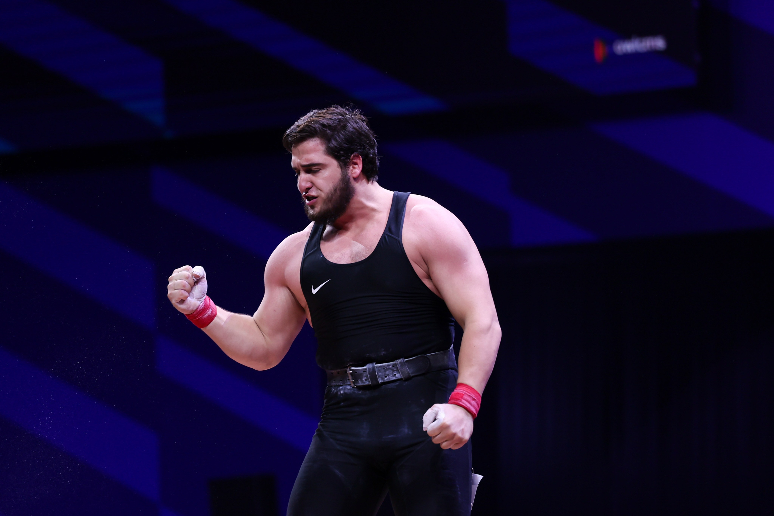 Чемпионат России по тяжелой атлетике 2025. Спортивный и репортажный фотограф Антон Тереханов