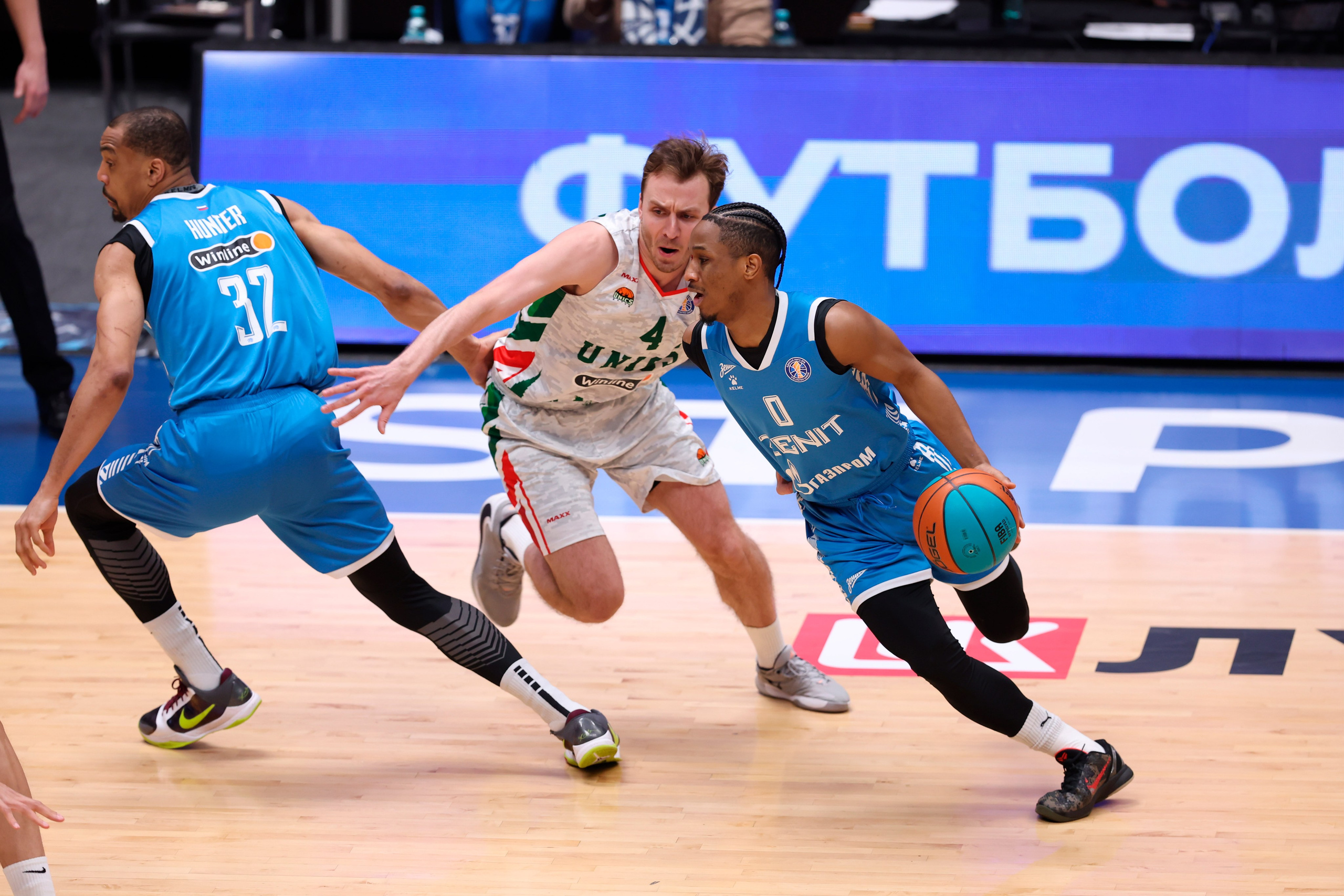 БК Зенит — БК Уникс 13.02.2025. Спортивный и репортажный фотограф Антон Тереханов