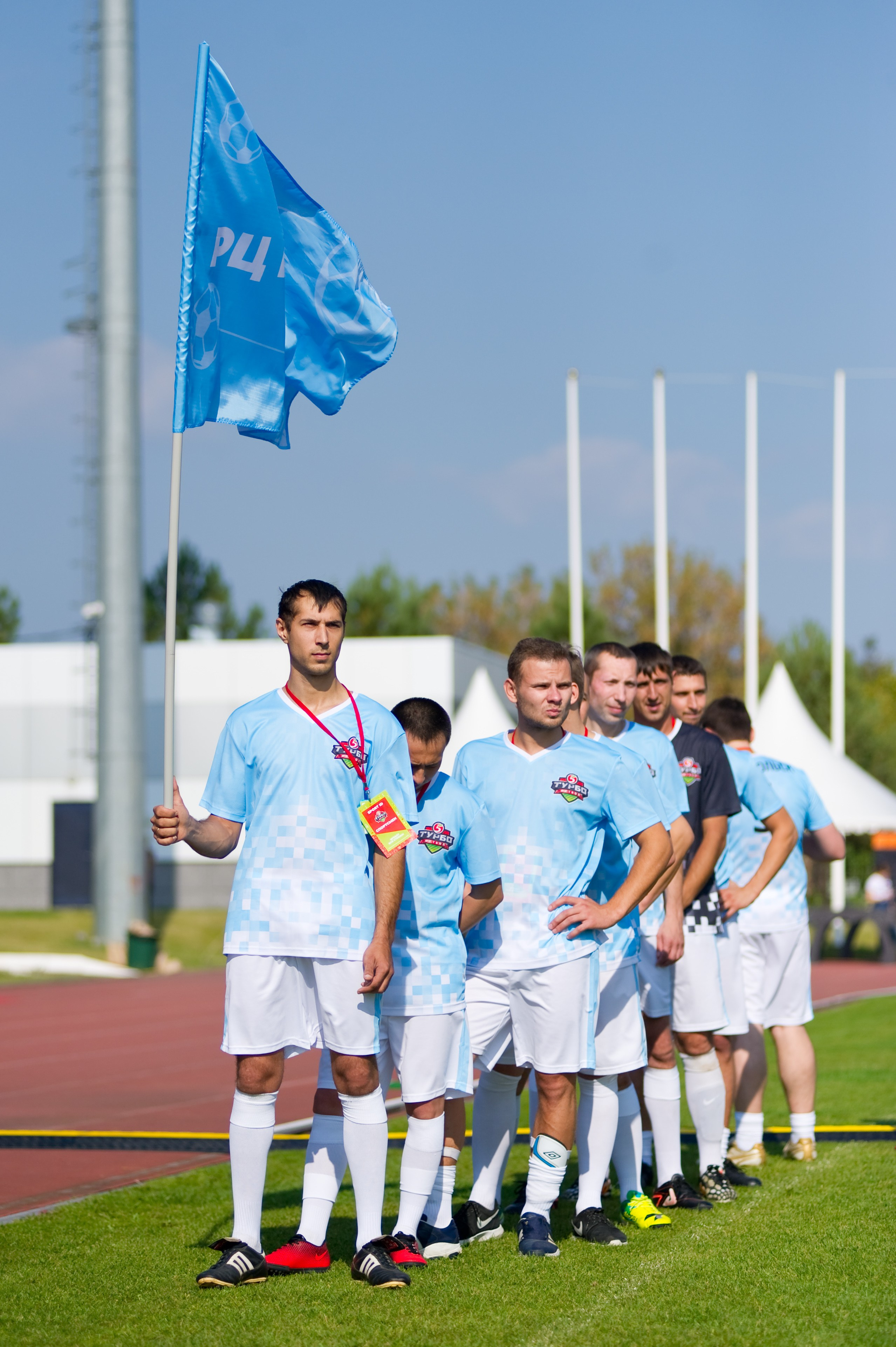 Турбофутбол (корпоративное соревнование «Пятерочки»). Репортажный фотограф и видеограф Слава Думчев. Тимбилдинги, отчетники, корпоративы