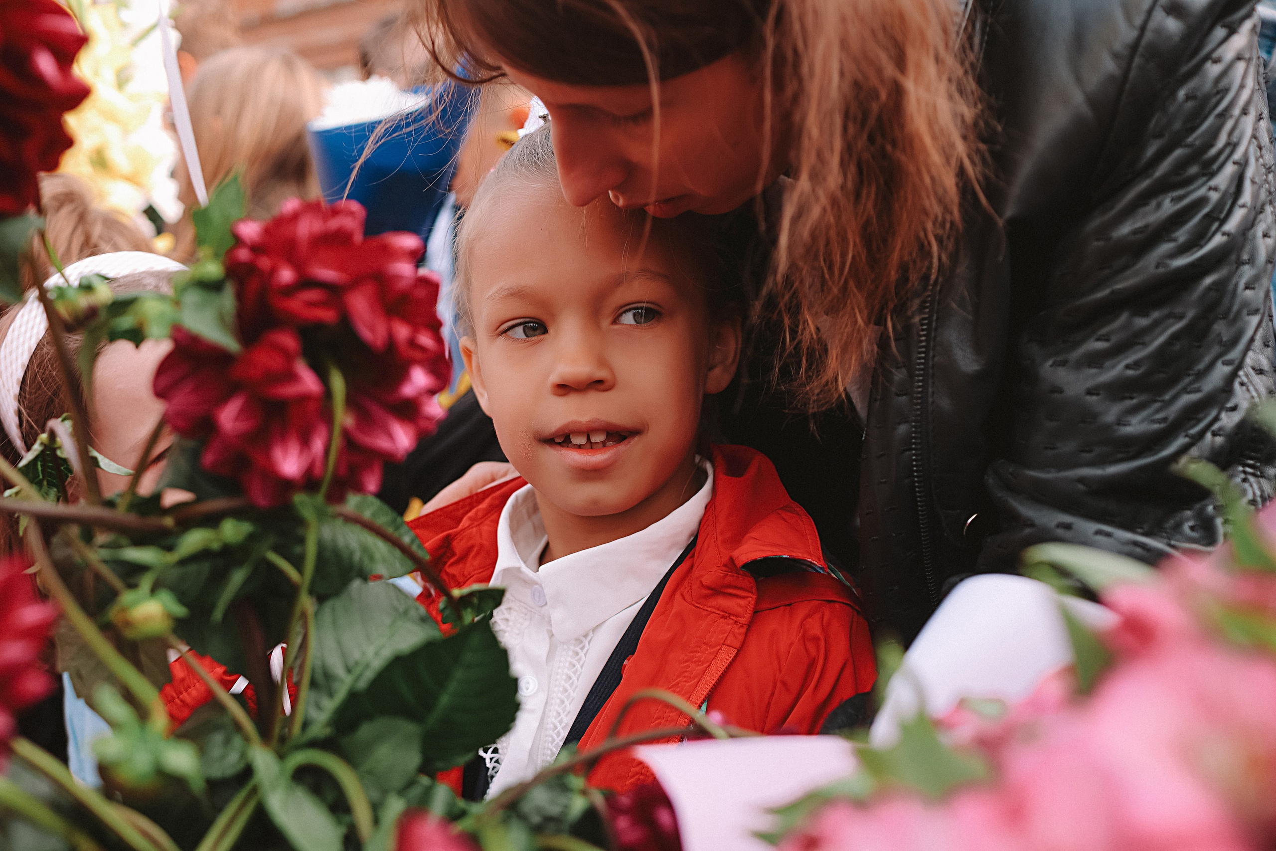 1 сентября линейка+кл час+портреты. Семейный фотограф Тюмень, фотограф на роды Салмина Мария