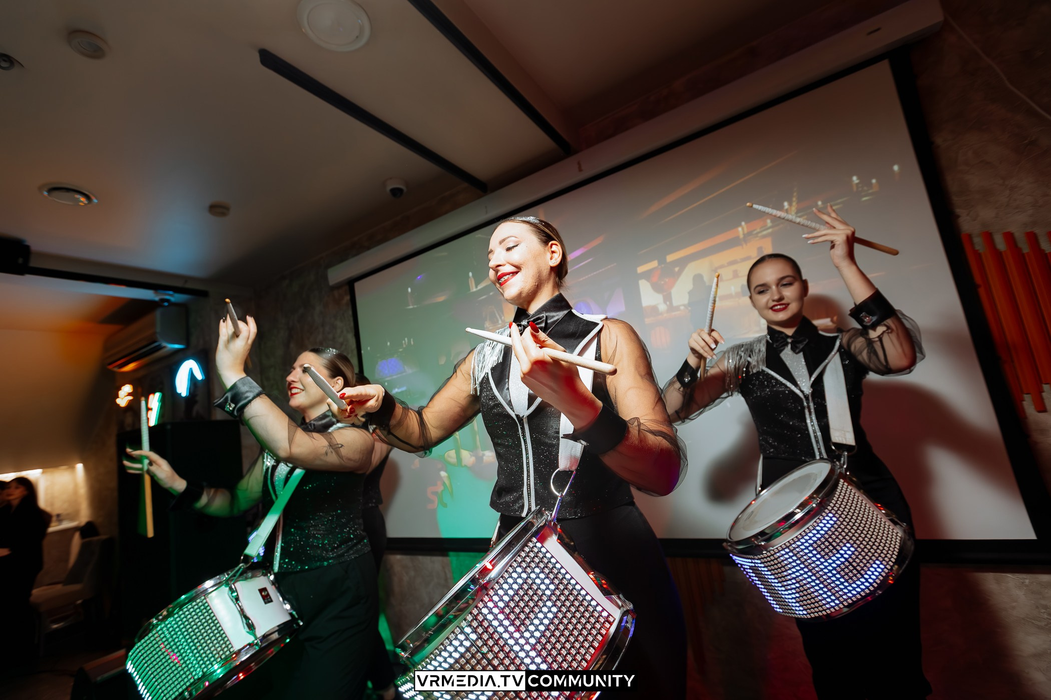 Выходные в караоке-баре «Империя»