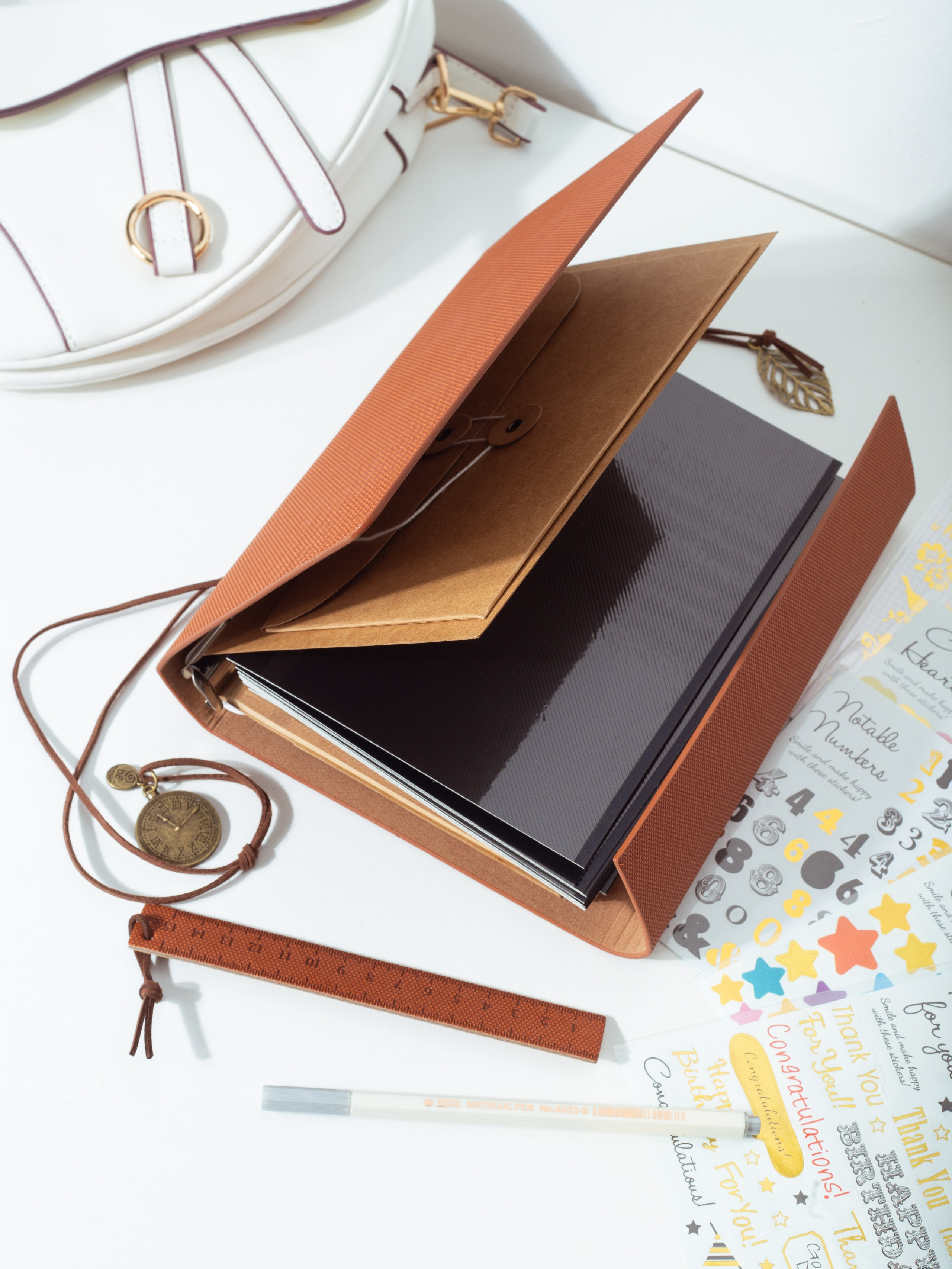 Предметка. Алина Нуриахмитова. Женский и fashion-фотограф в Казани и Москве