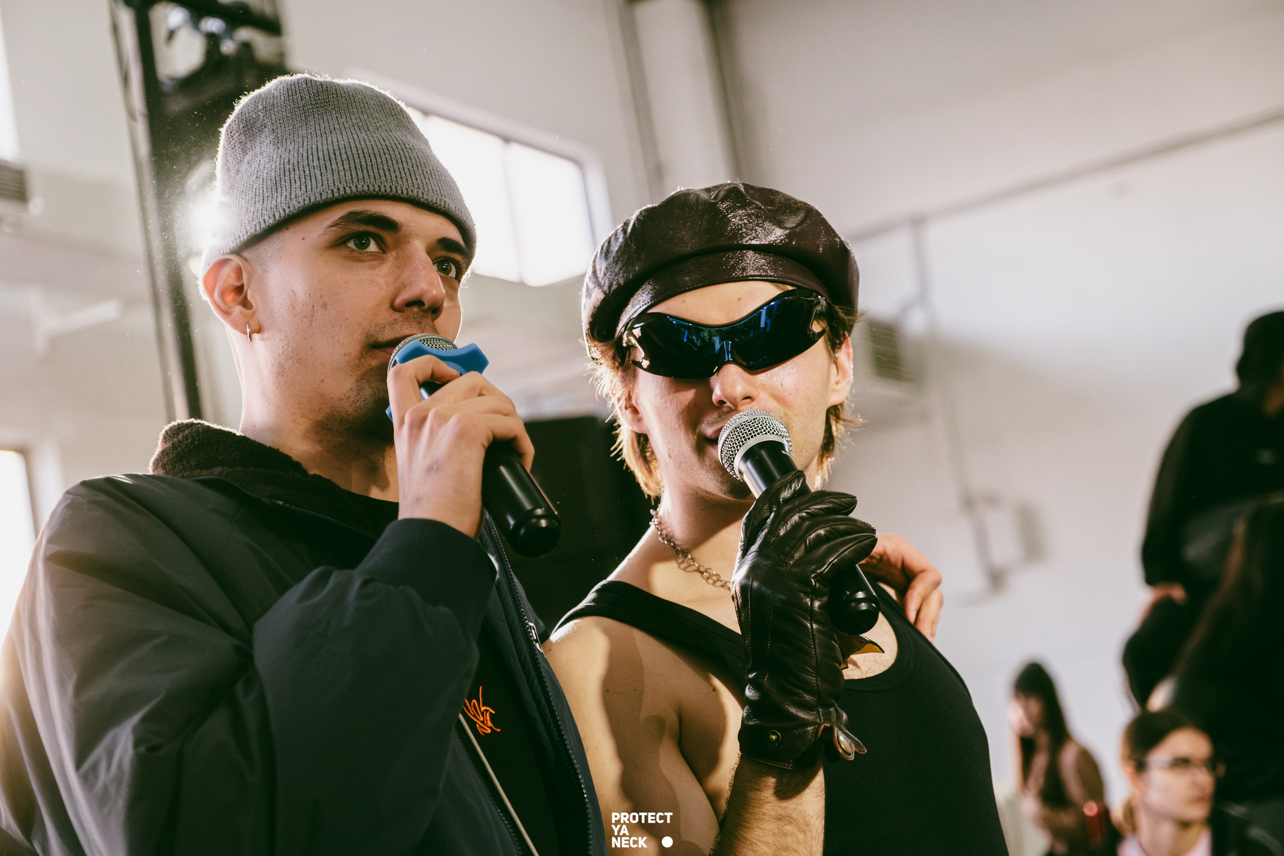 PROTECT YA NECK 22/03 (@youlovebu). Соня бу тебя сфоткала