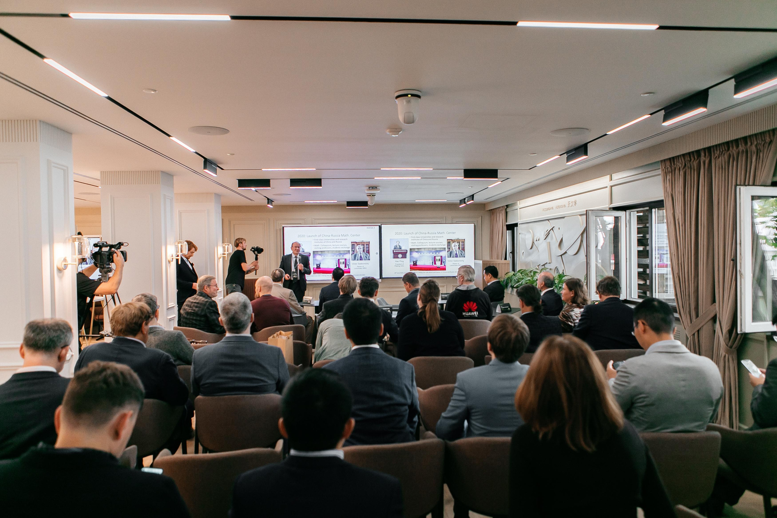HUAWEI Открытие офиса «Lomonosov hall». Фотограф в Москве Дмитрий Жарков
