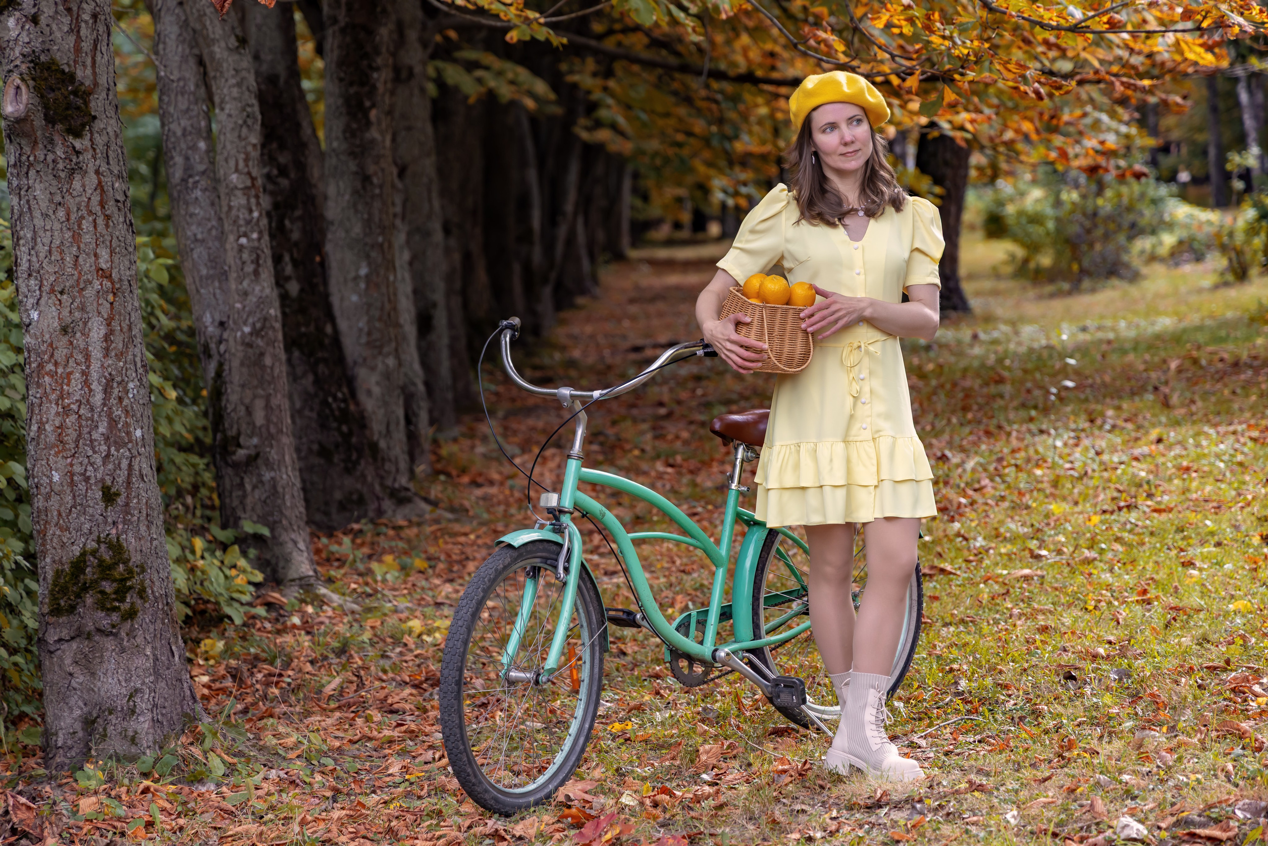 Жёлтая осень и ретро-велосипед. Репортажный, семейный и студийный фотограф в Москве Демин Алексей