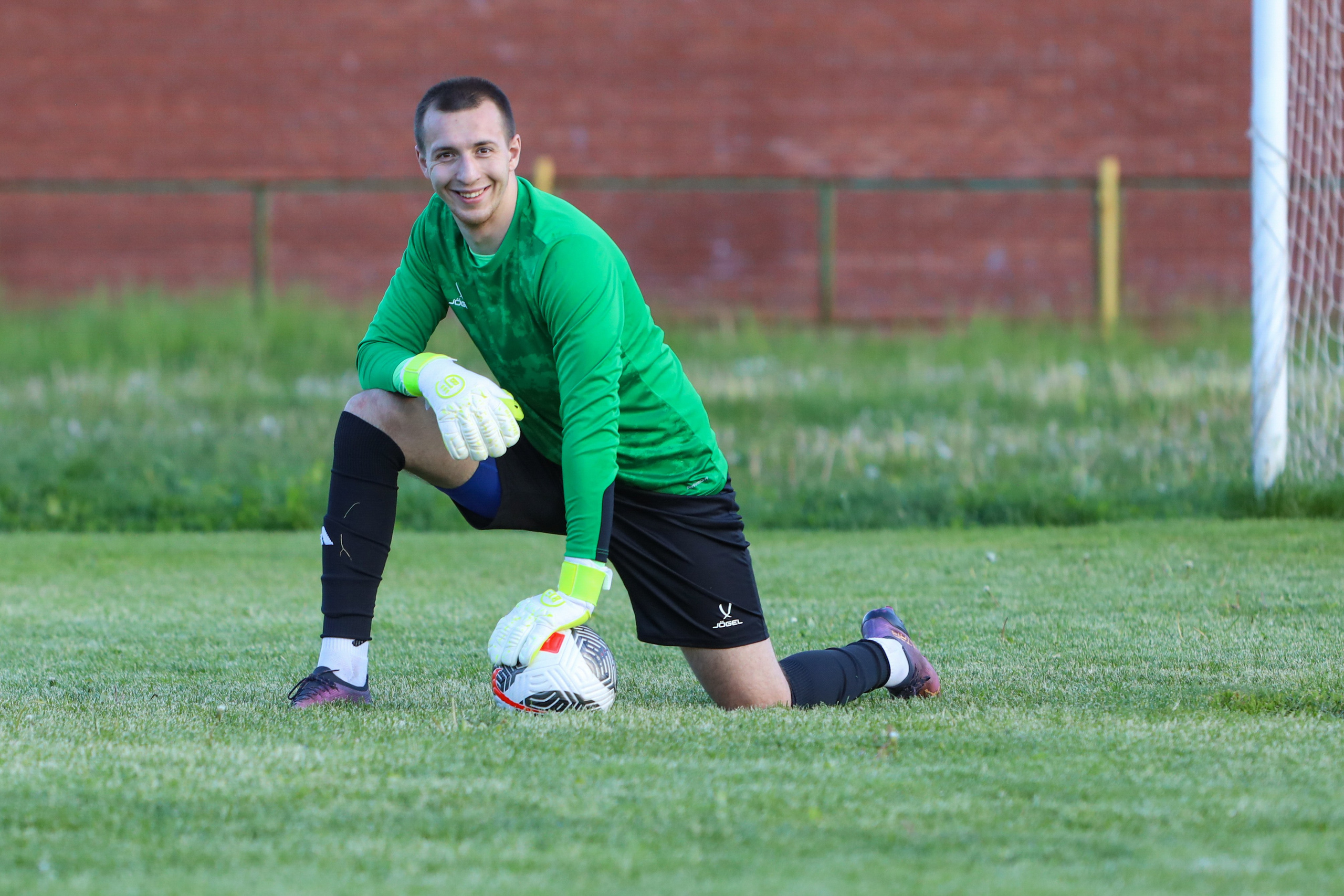 Чайка — Торпедо. Взрослое первенство города по футболу. Спортивный фотограф в Самаре