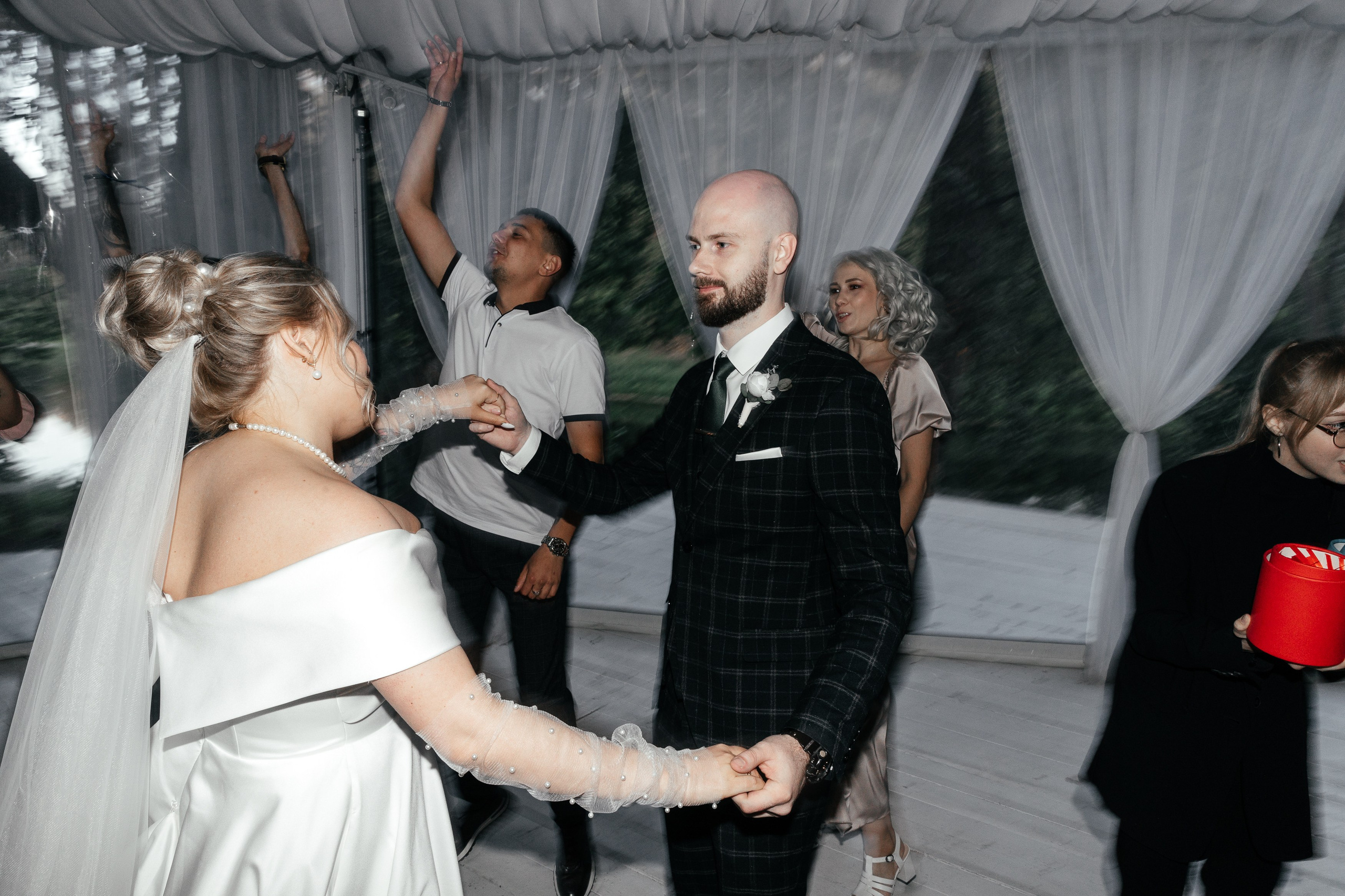 Свадебный фотограф Уфа — Руслан ГабдлисламовЖивые эмоции, красивые кадры, воспоминания на всю жизнь.Работаю по всей Республике Башкортоста. Свадебный фотограф Уфа Руслан Габдлисламов