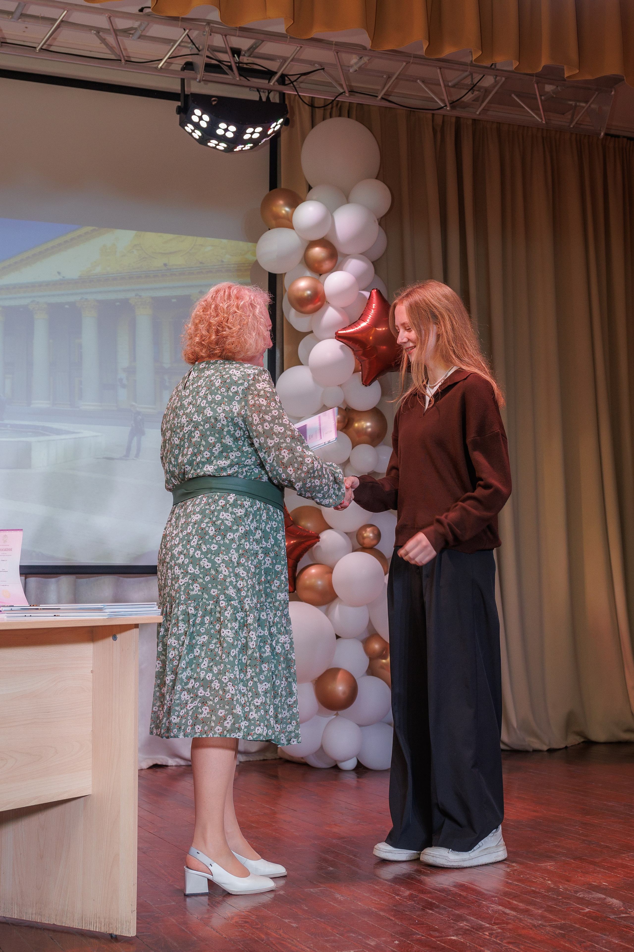 Вручение аттестатов. Свадебный и семейный фотограф в Новосибирске Ирина Дорошкова