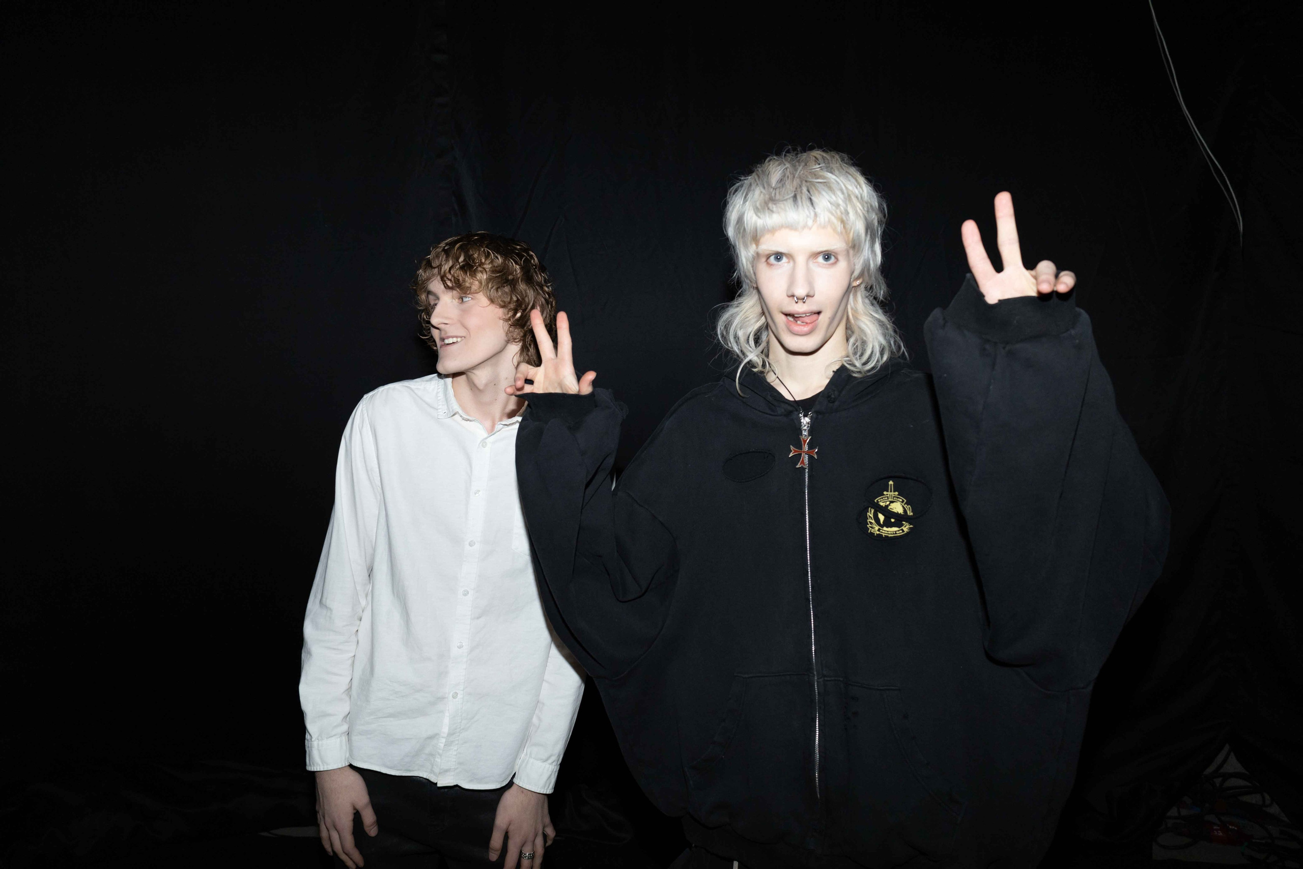 Auxi Backstage. VICTORIA SHU