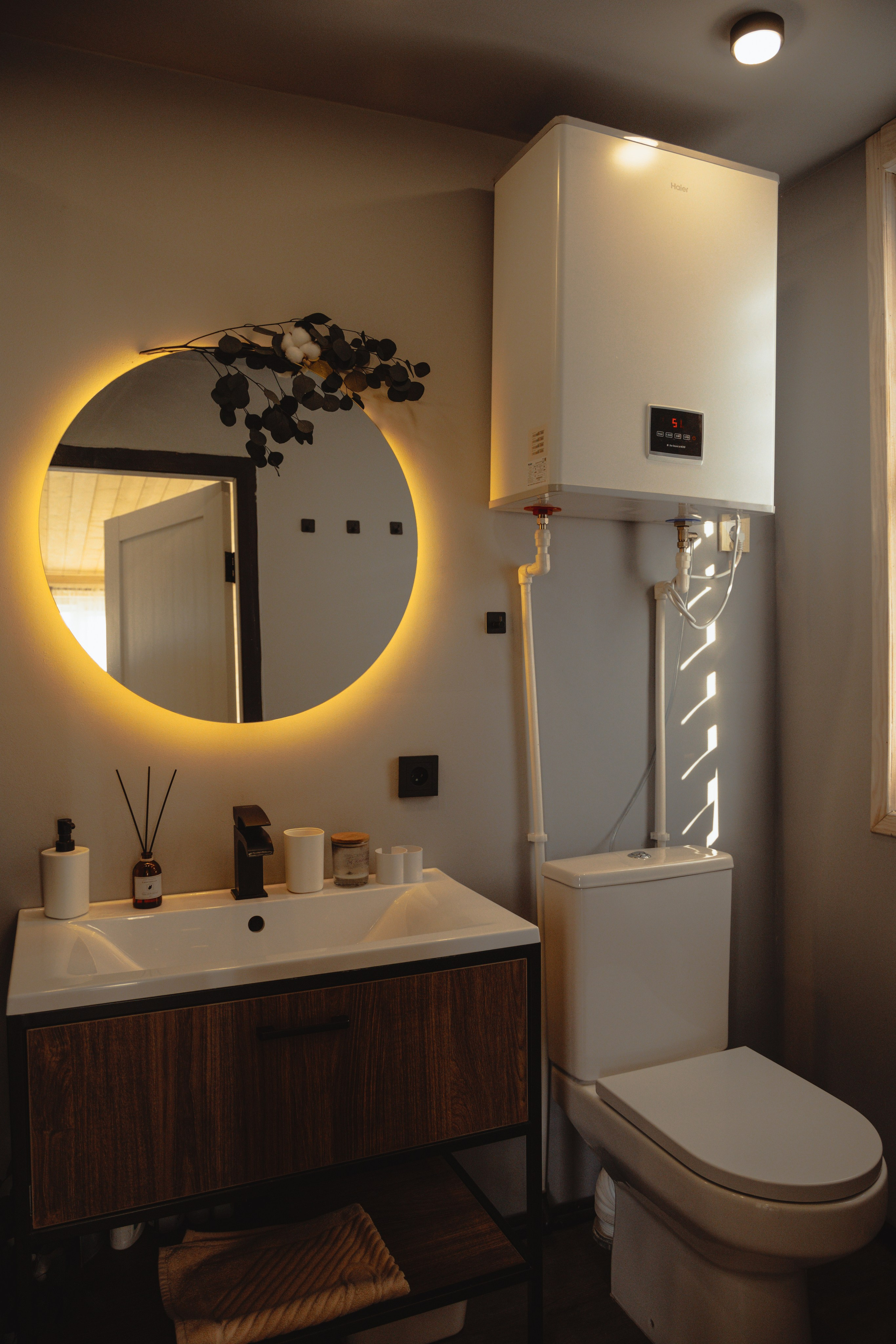 Domik в саду. Артем Корнев Фотограф