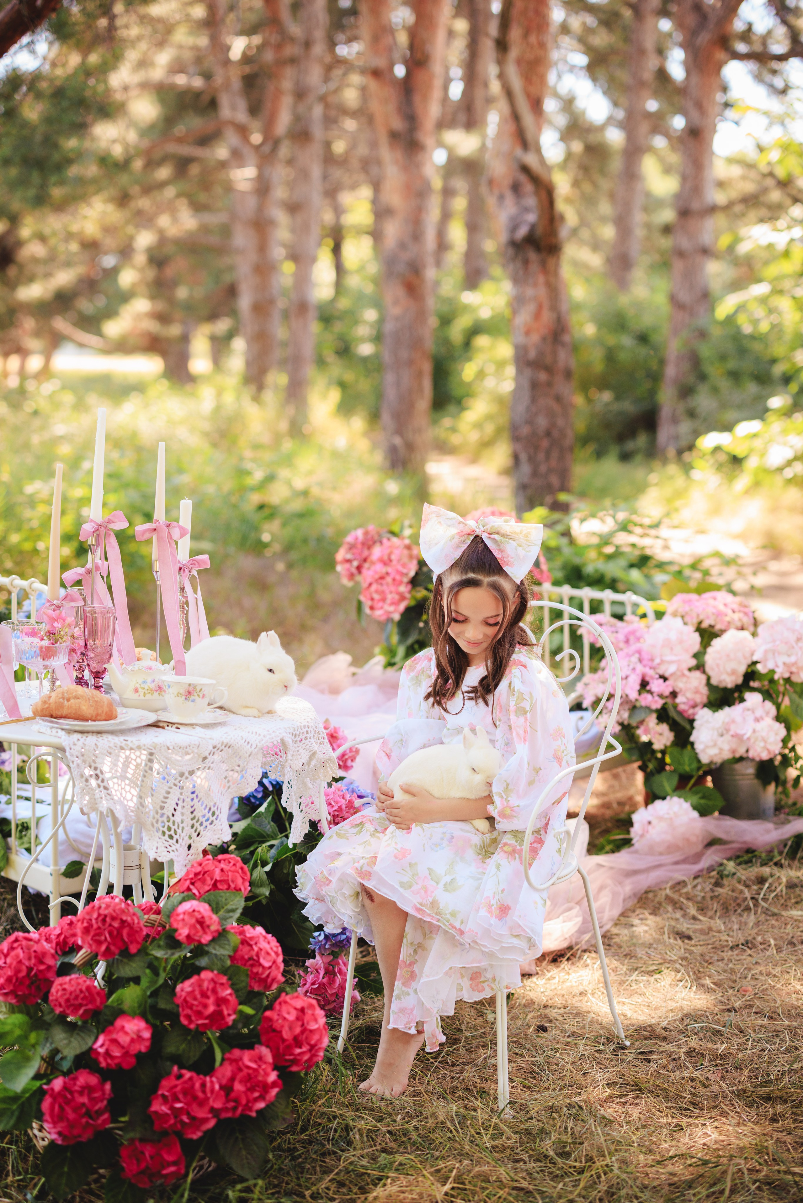 Цветочная кровать с кроликами. Семейный и детский фотограф в Краснодаре Анна Трашкова