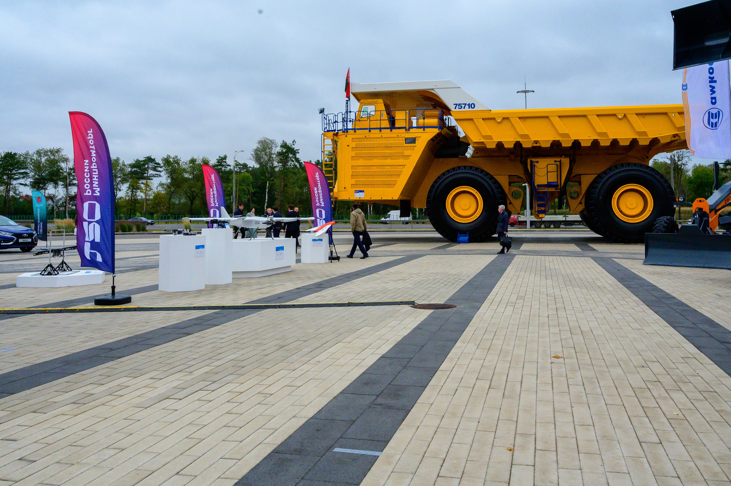 BigindustrialweekBelarus. Фотоуслуги, услуги фотографа, фотографирование важных событий