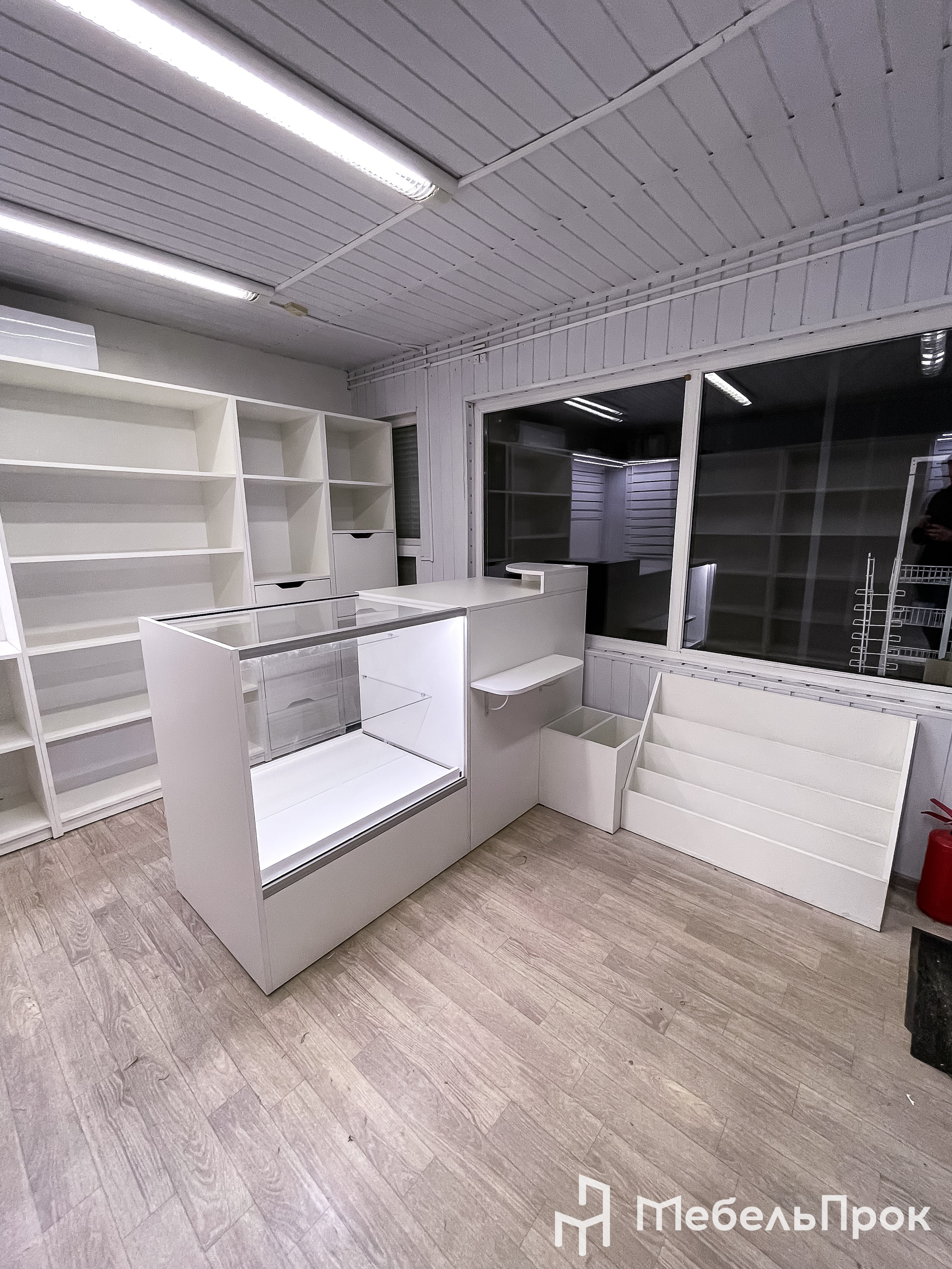 Мебель для торговых объектов. Главная