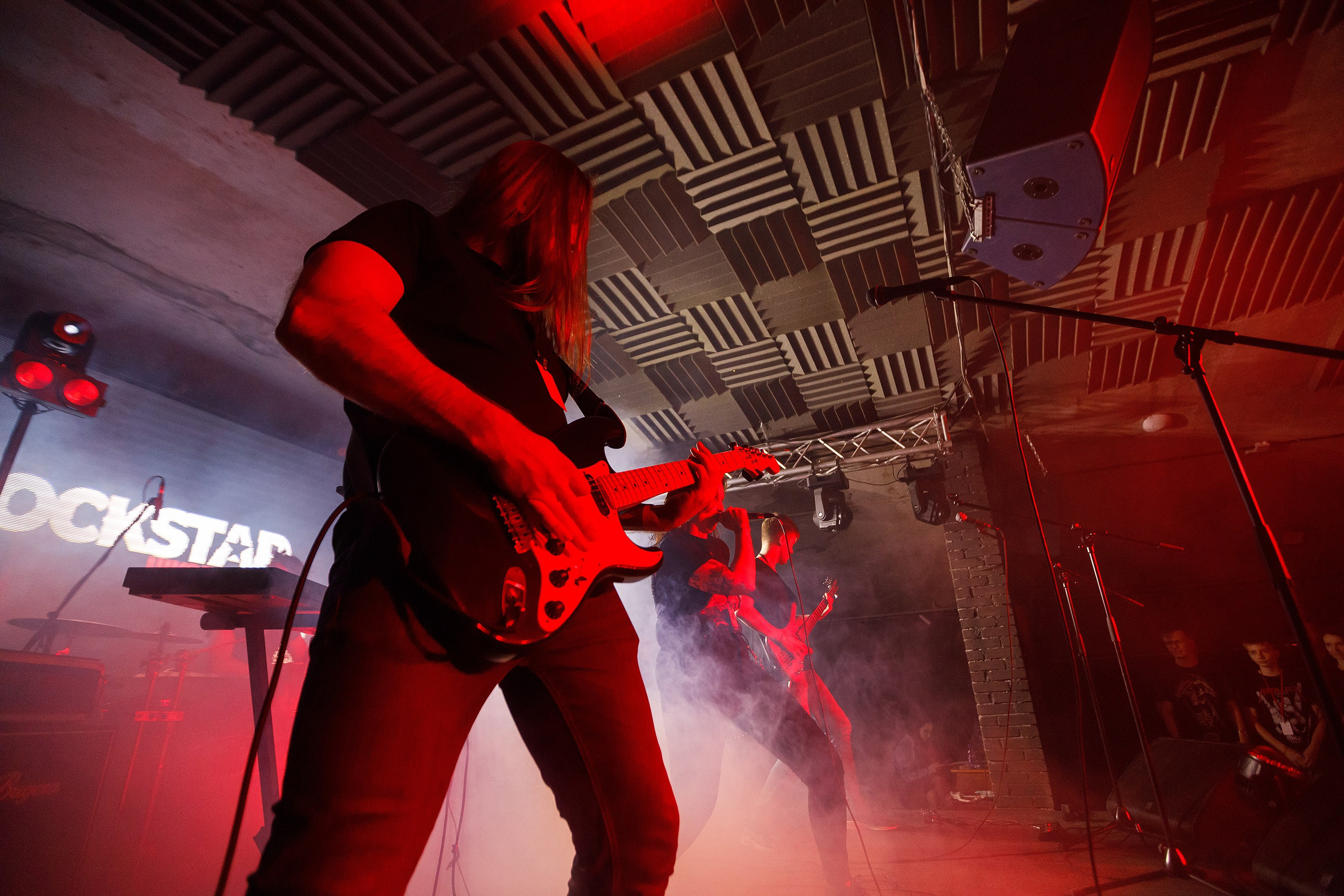 Репортажная фотосъемка концерта. Профессиональный фотограф в Новосибирске