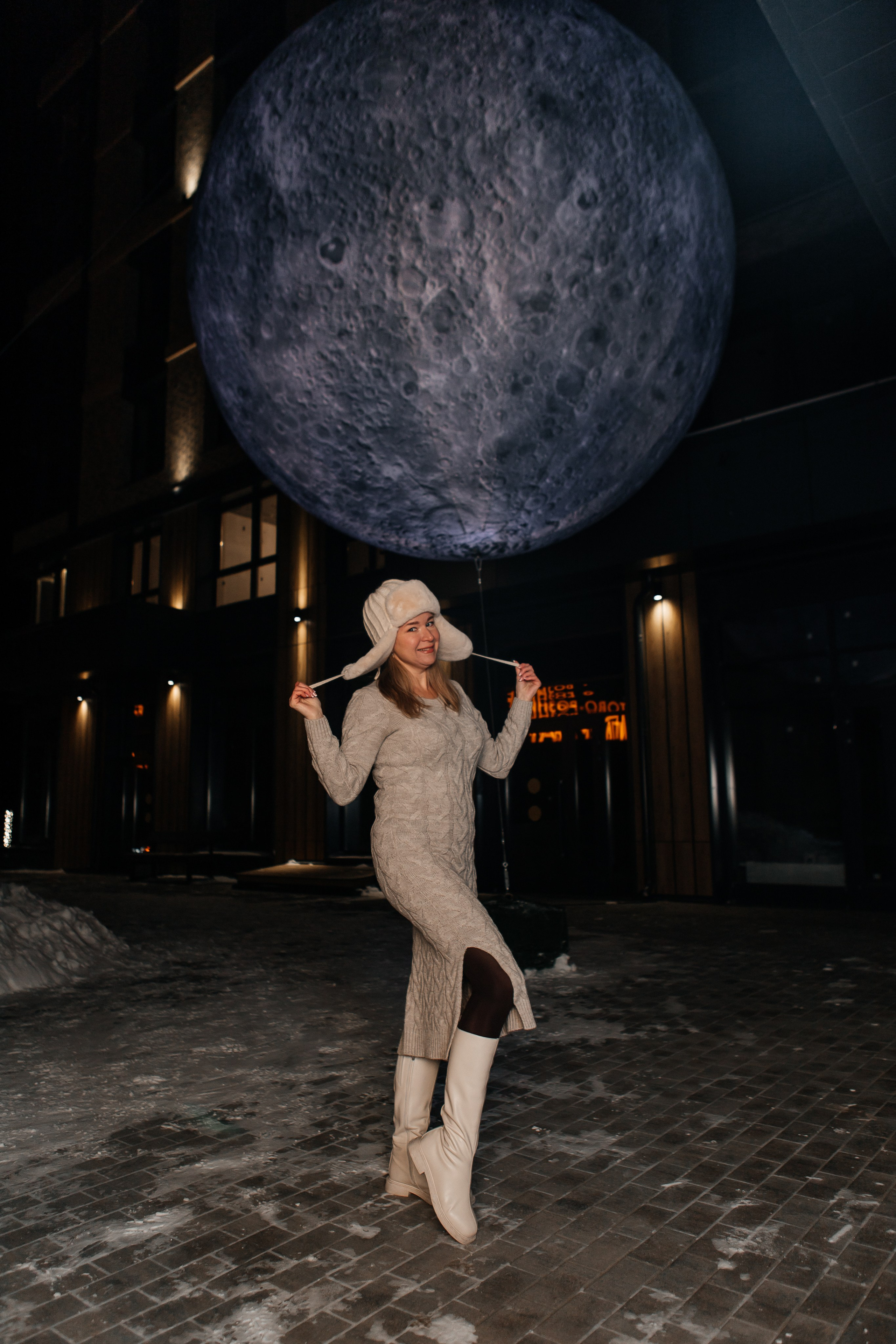 Зимняя прогулка к луне. Фотограф в Иркутске Анастасия Кись. Студийная фотосессия беременности в тканях Иркутск. Семейная фотосессия, ПОРТРЕТ «ПОКОЛЕНИЕ»