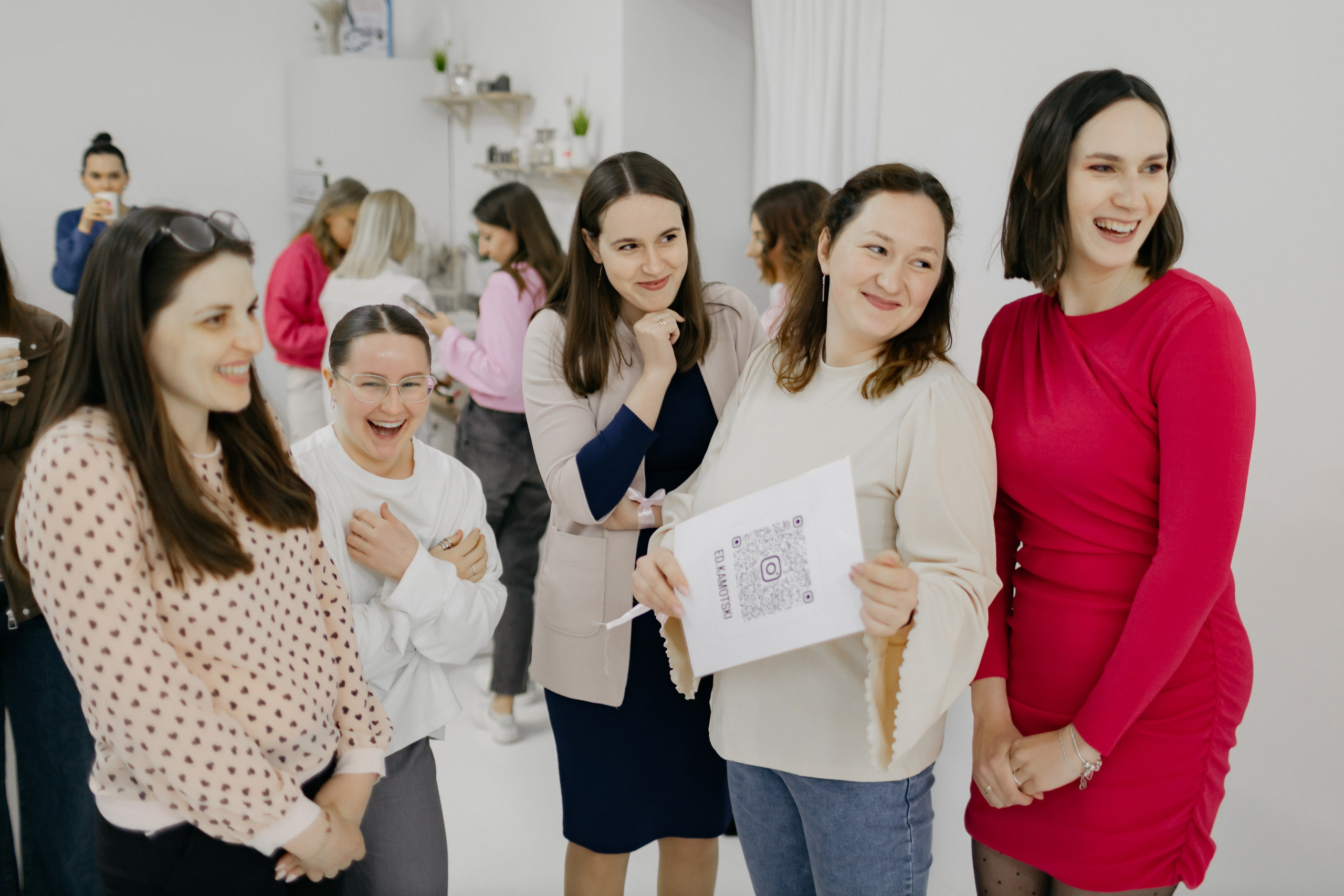 Девичник. Фотостудия «LIGHT ROOM», творческое пространство с полноценной кухонной зоной в Бресте