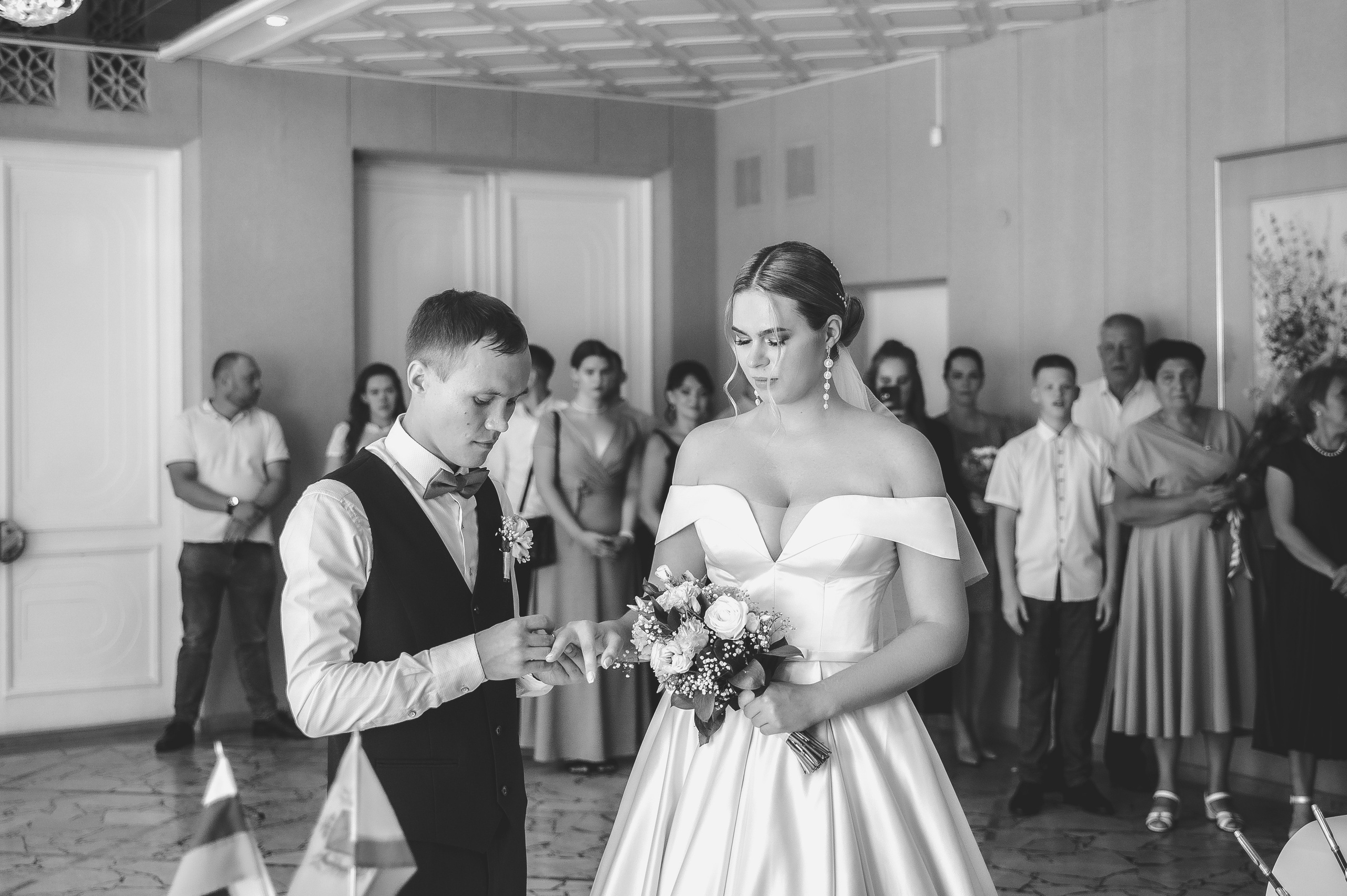 Фотограф для съемки в Балаковском ЗАГСе