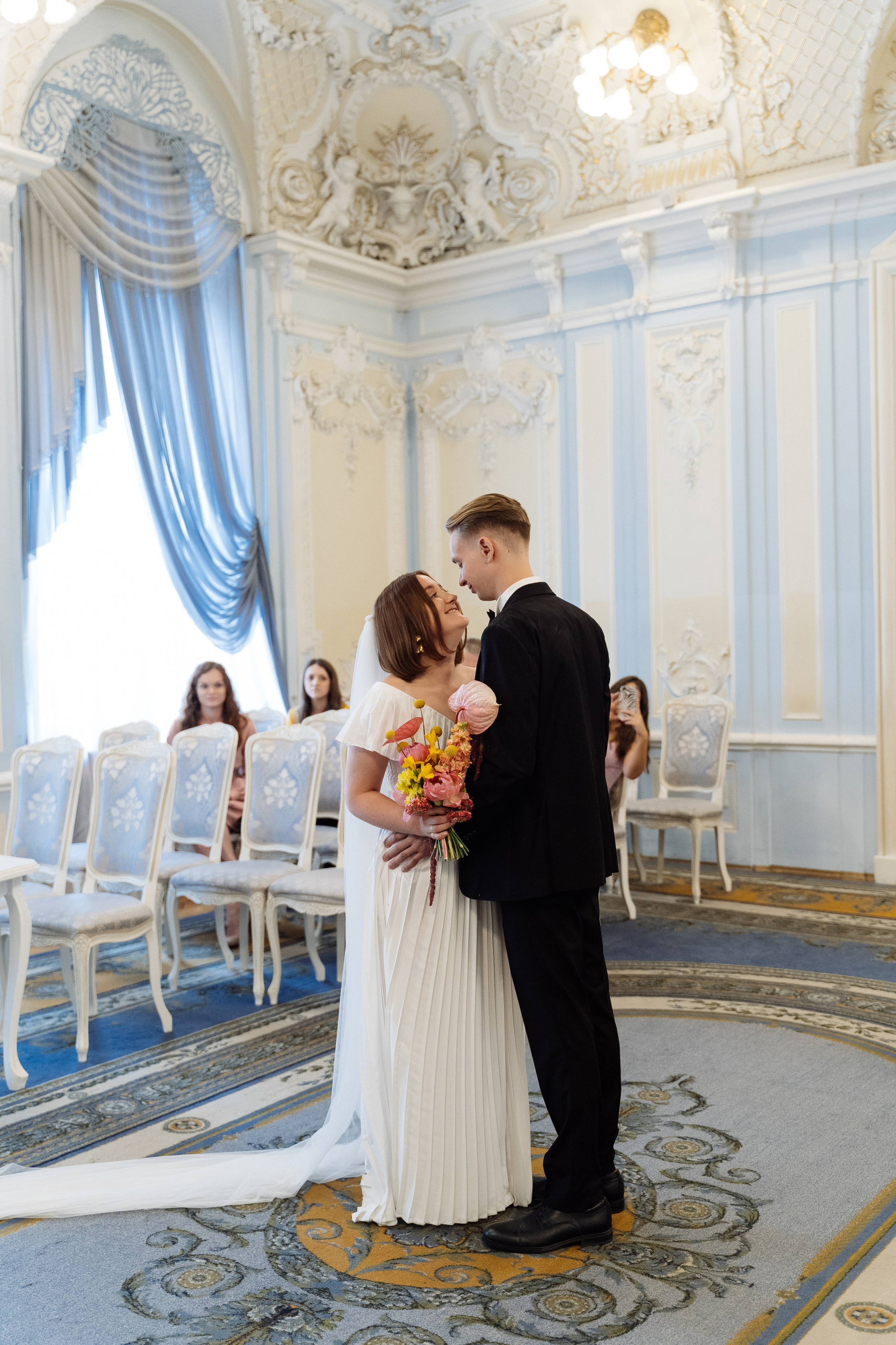 Свадьба на крыше Петербурга. Свадебный фотограф организатор в Санкт-Петербурге Ассоль Опарина