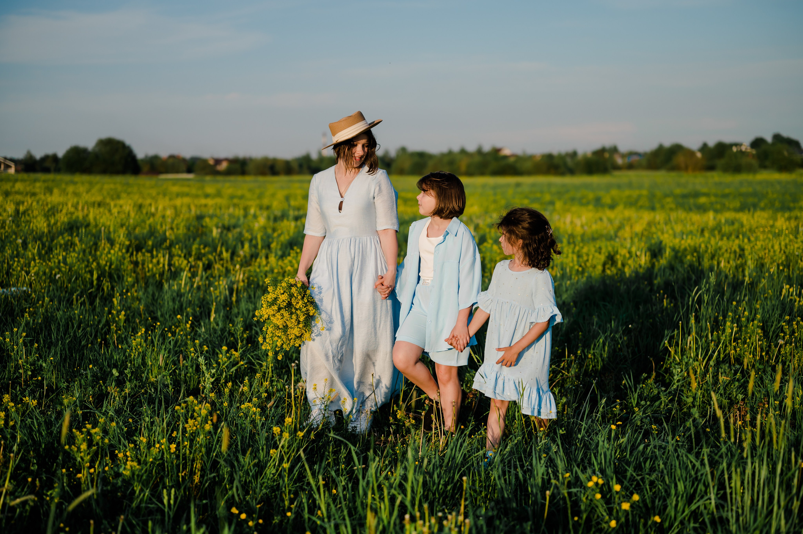 Анна, Дарья и Мария. Рапс. Свадебный и семейный фотограф Евгения Кононова