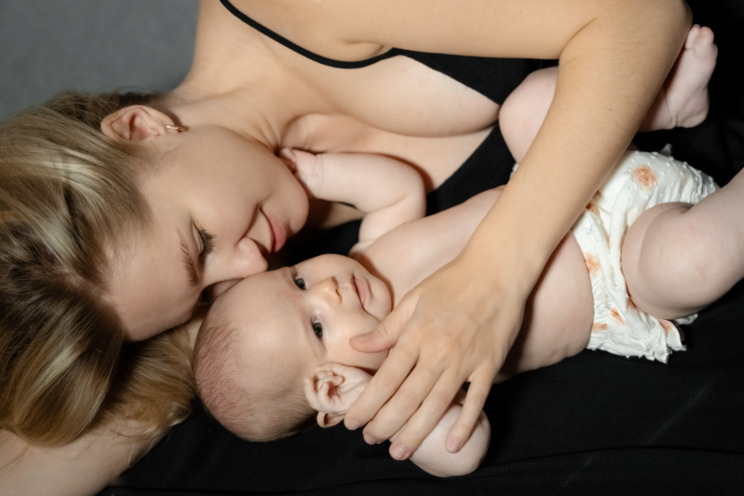 МИР (А) В ОБЪЯТИЯХ МАМЫ. Свадебный и семейный фотограф | Слоним, Гродно| Варя Режа́бек
