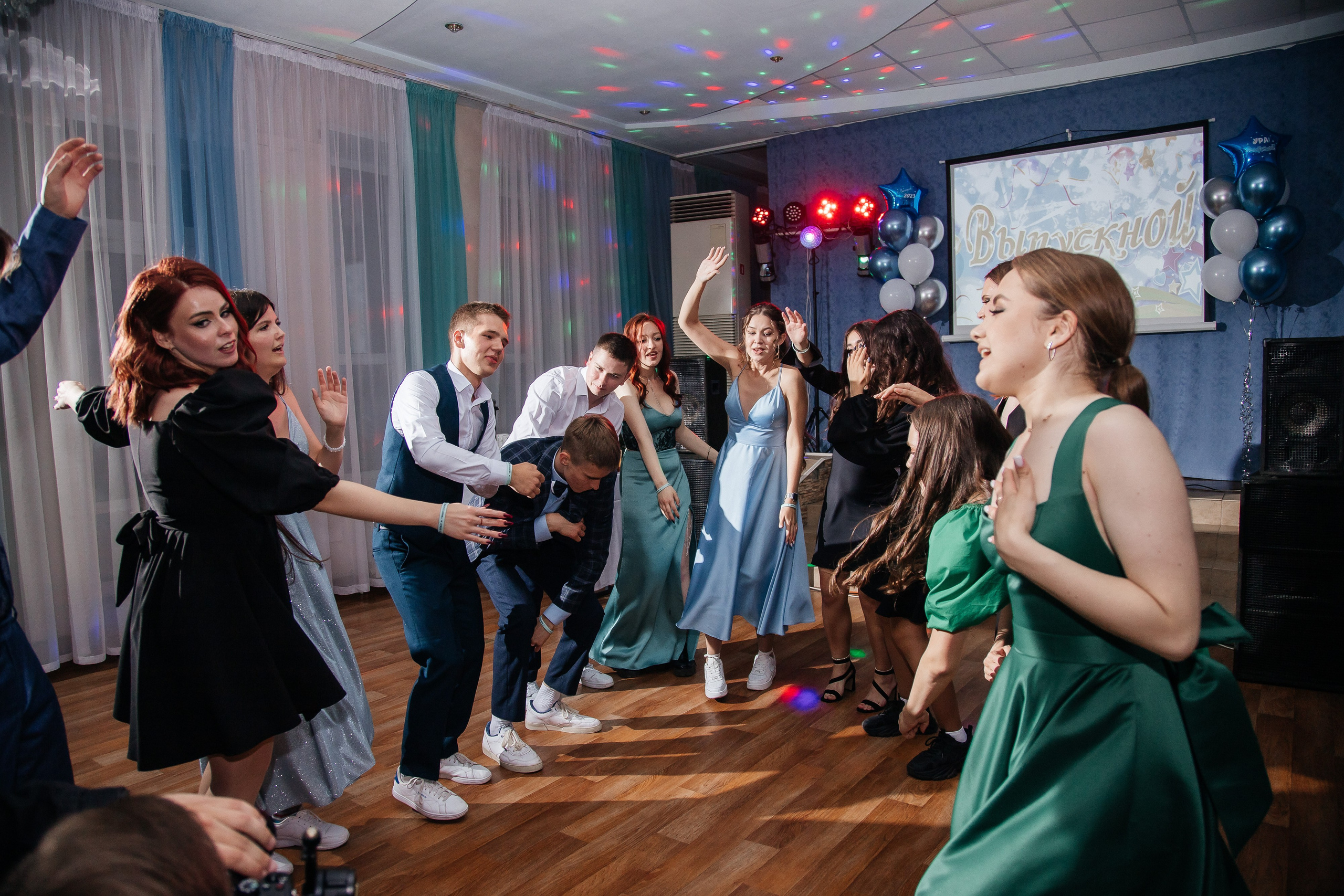 Выпускной. Креативный и женский Фотограф Омске Наталья Лебедева