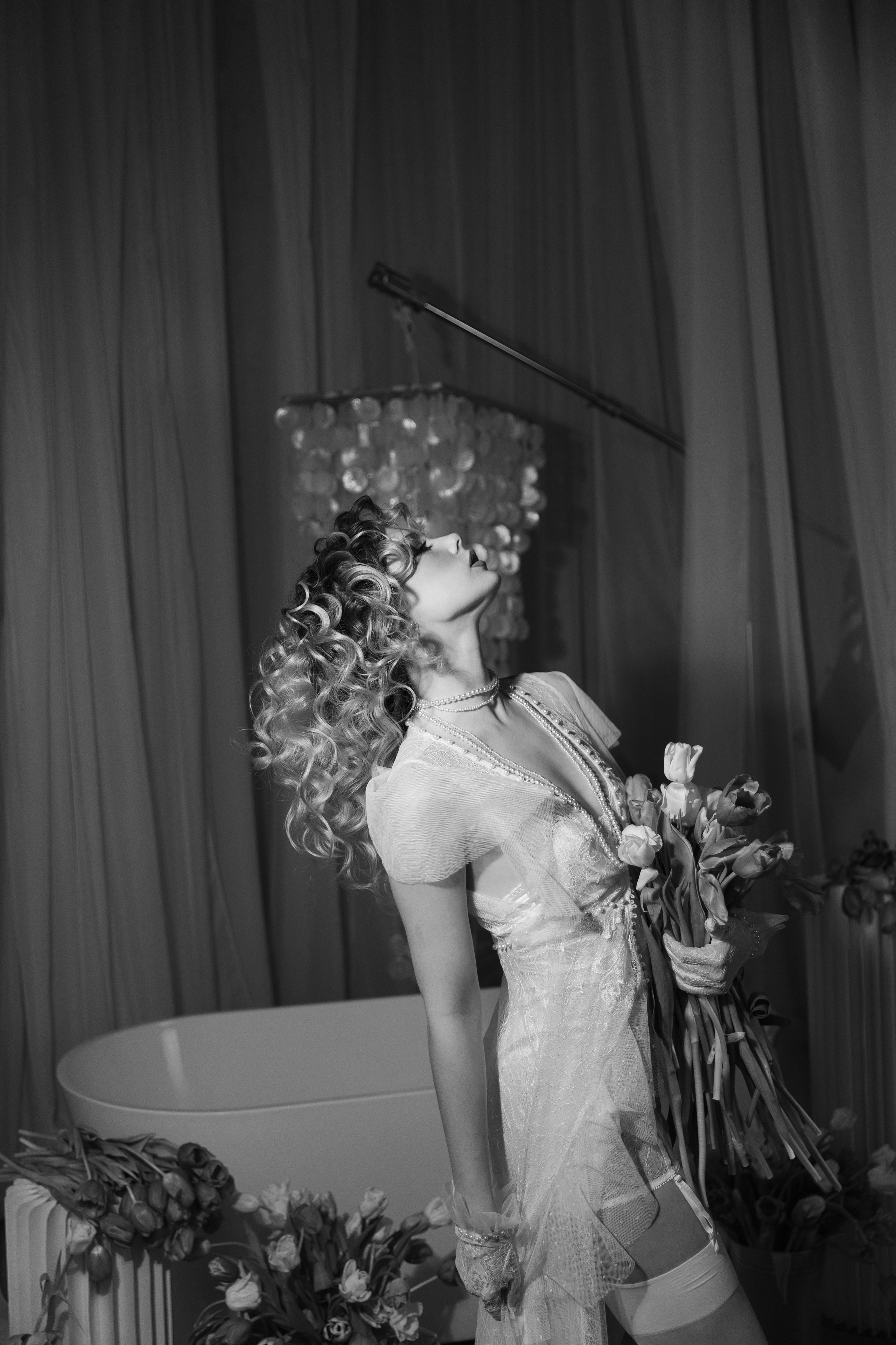 Настя. Я Ира и я фотографирую свадьбы более 10 лет