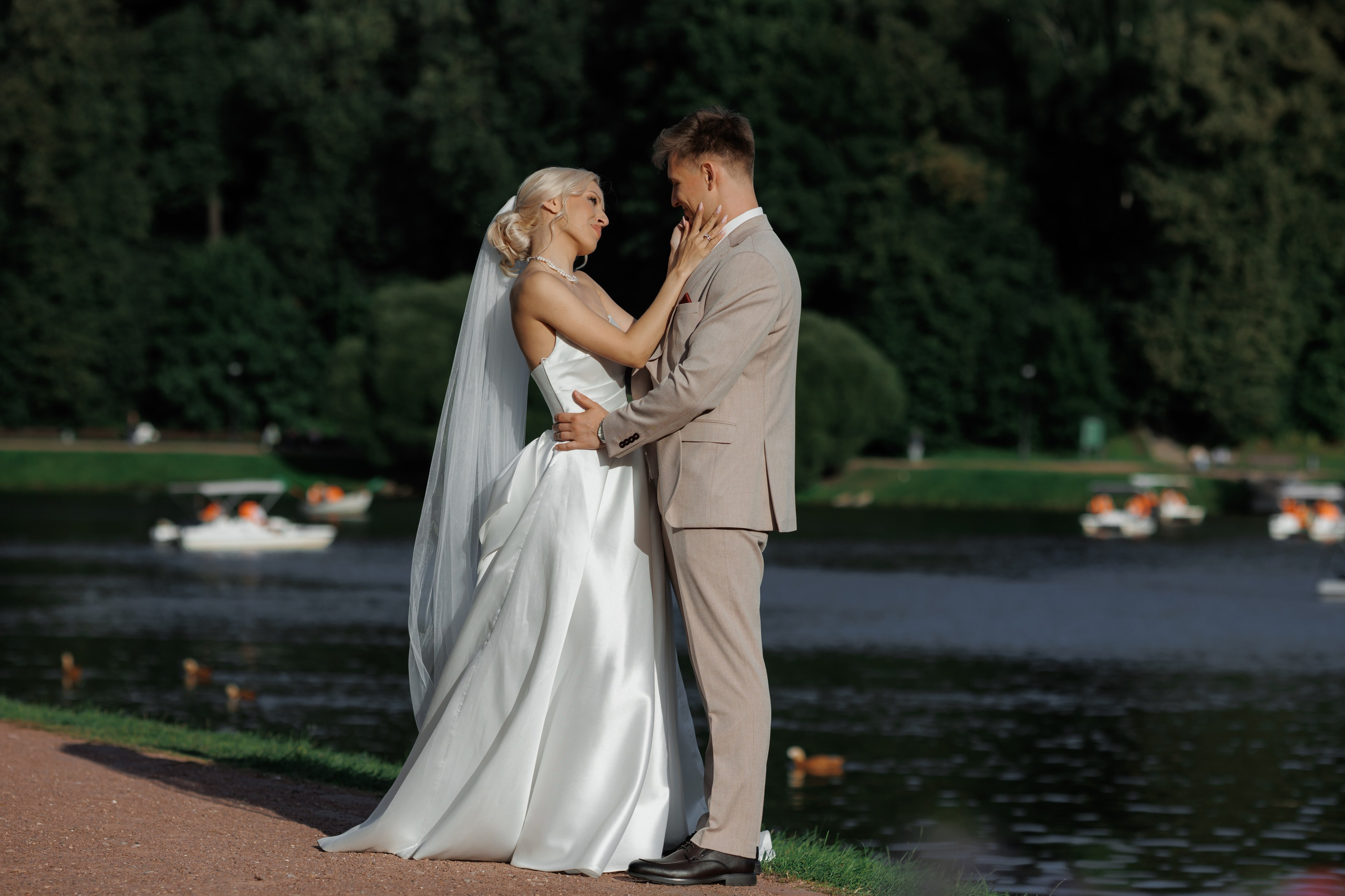 Отель «Милан», Шипиловский ЗАГС, прогулка в парке Царицыно. Свадебный и репортажный фотограф (Москва, Королев и другие)