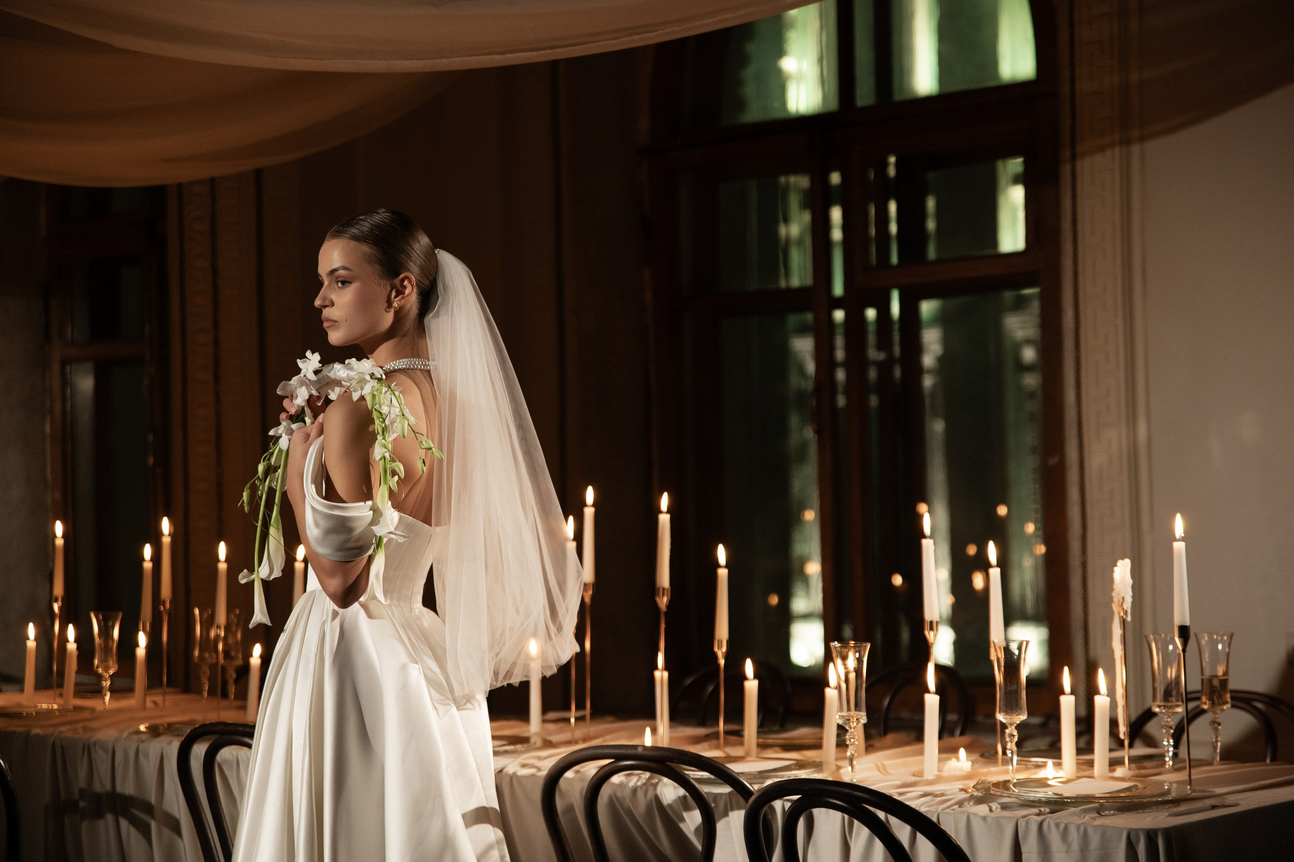 Камерный свадебный ужин при свечах в старинном особняке в фотостудии 21. Kult. Ярослава Ерина — свадебный фотограф в Москве