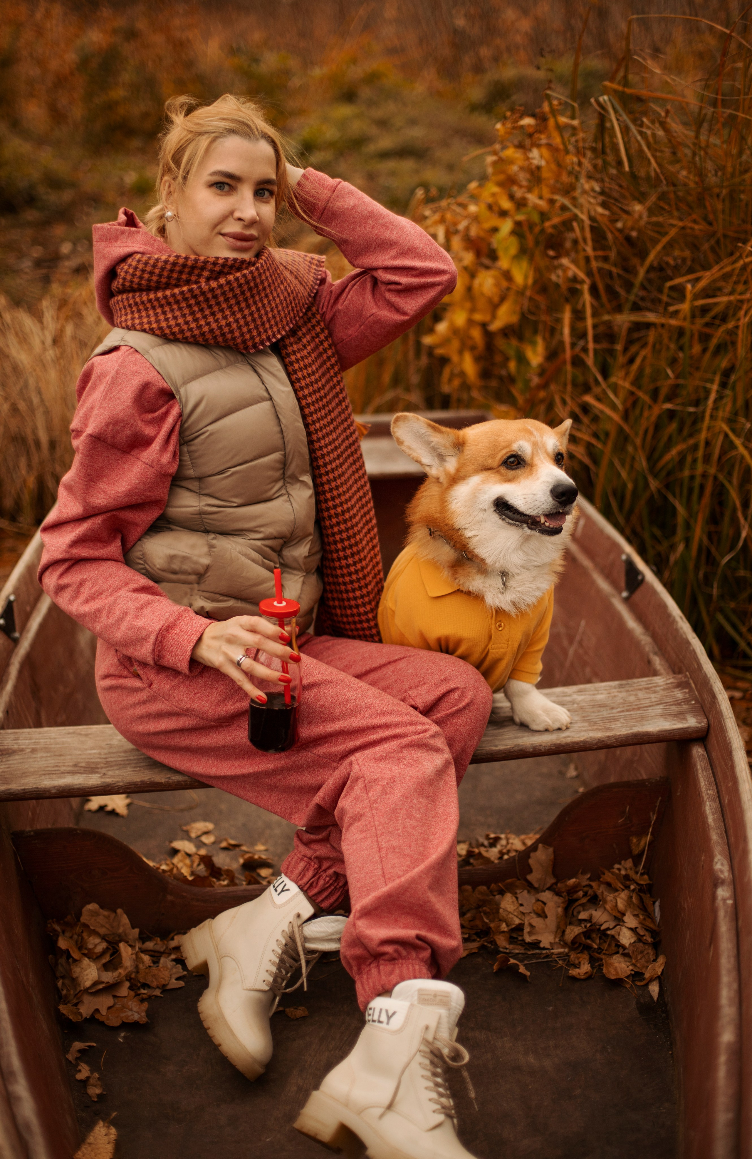 Фотосессия на прогулке с собакой. Осенняя прогулка.