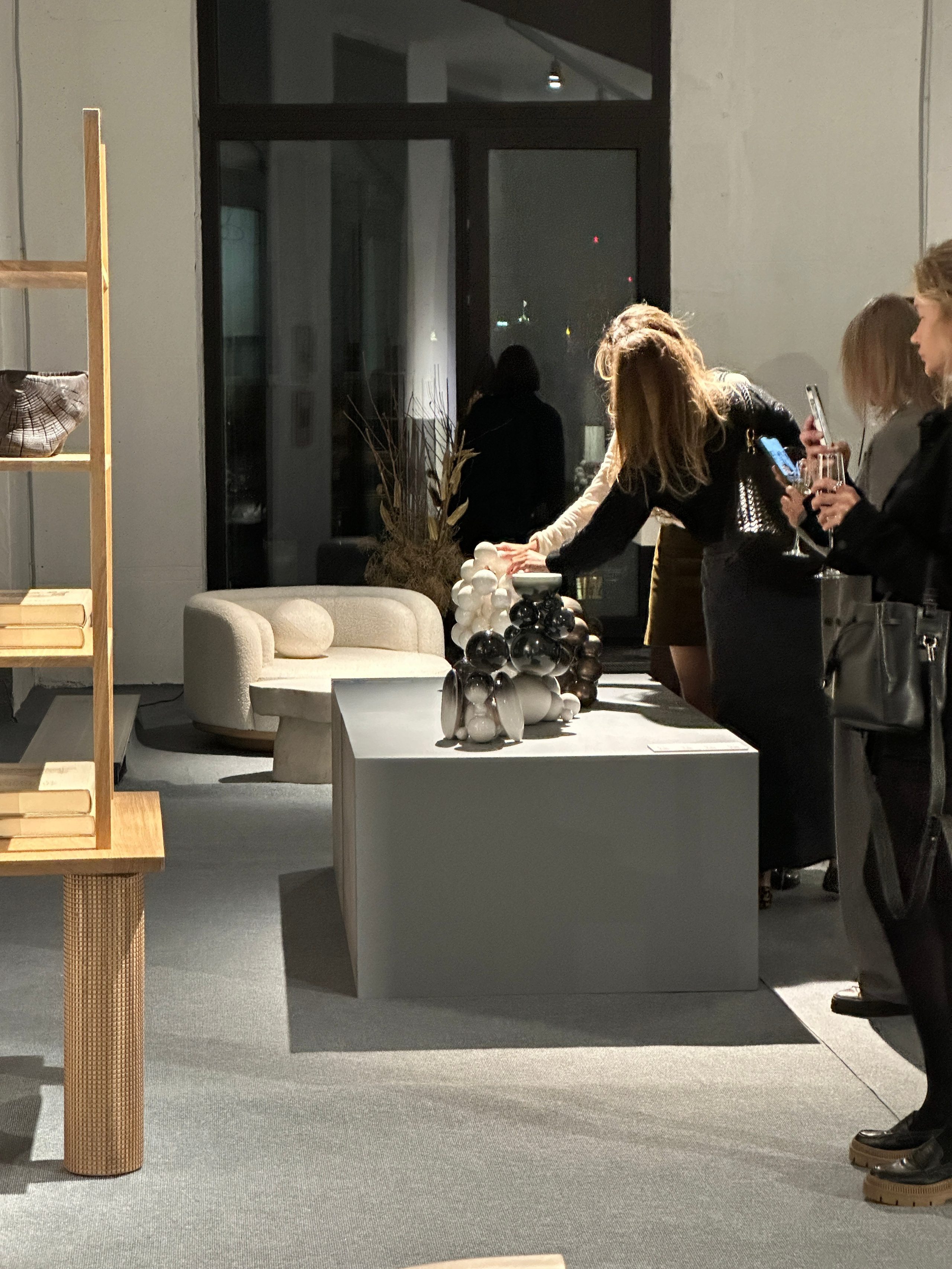 Modenature COLLECTIBLE DESIGN / Balchug Residence. Елена Алексенко, художник-керамист. @iguana-ae керамка