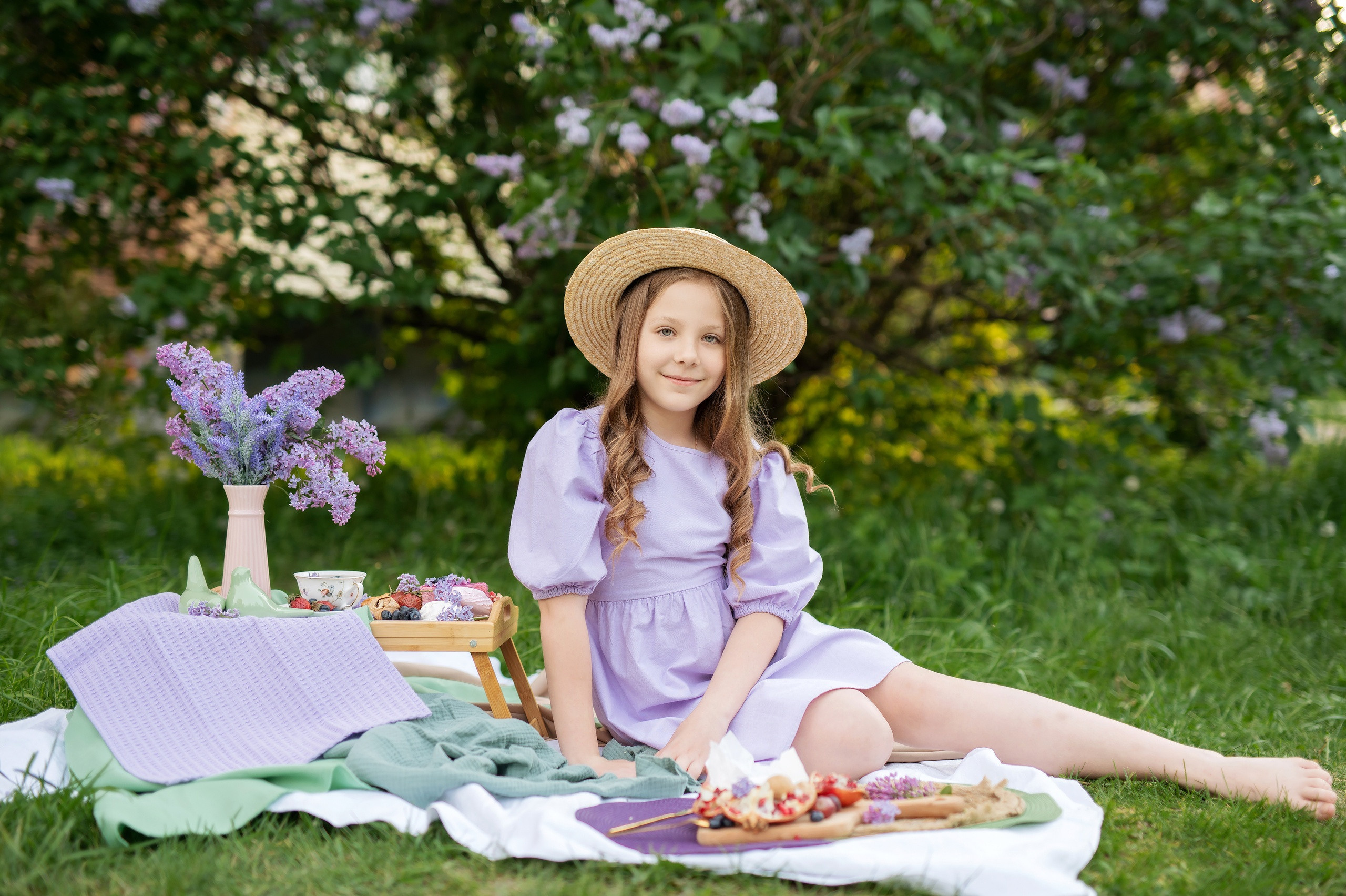 Фотосессии в сирени. Детский и семейный фотограф Москва Рязань