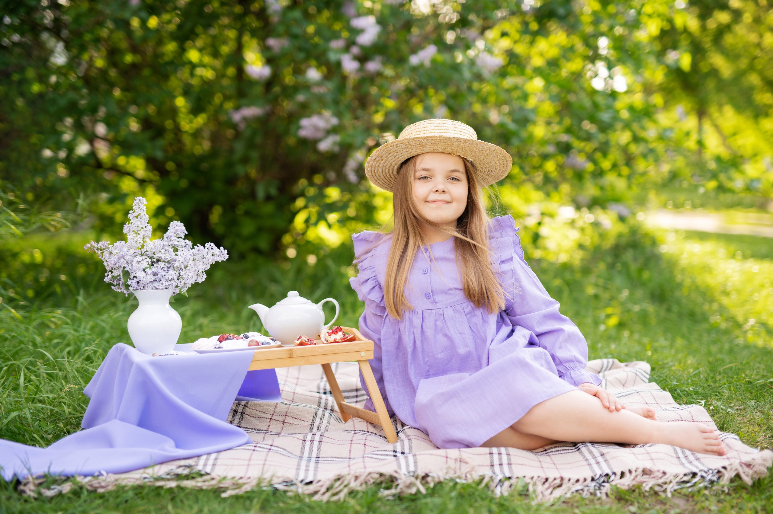 Фотосессии в сирени. Детский и семейный фотограф Москва Рязань