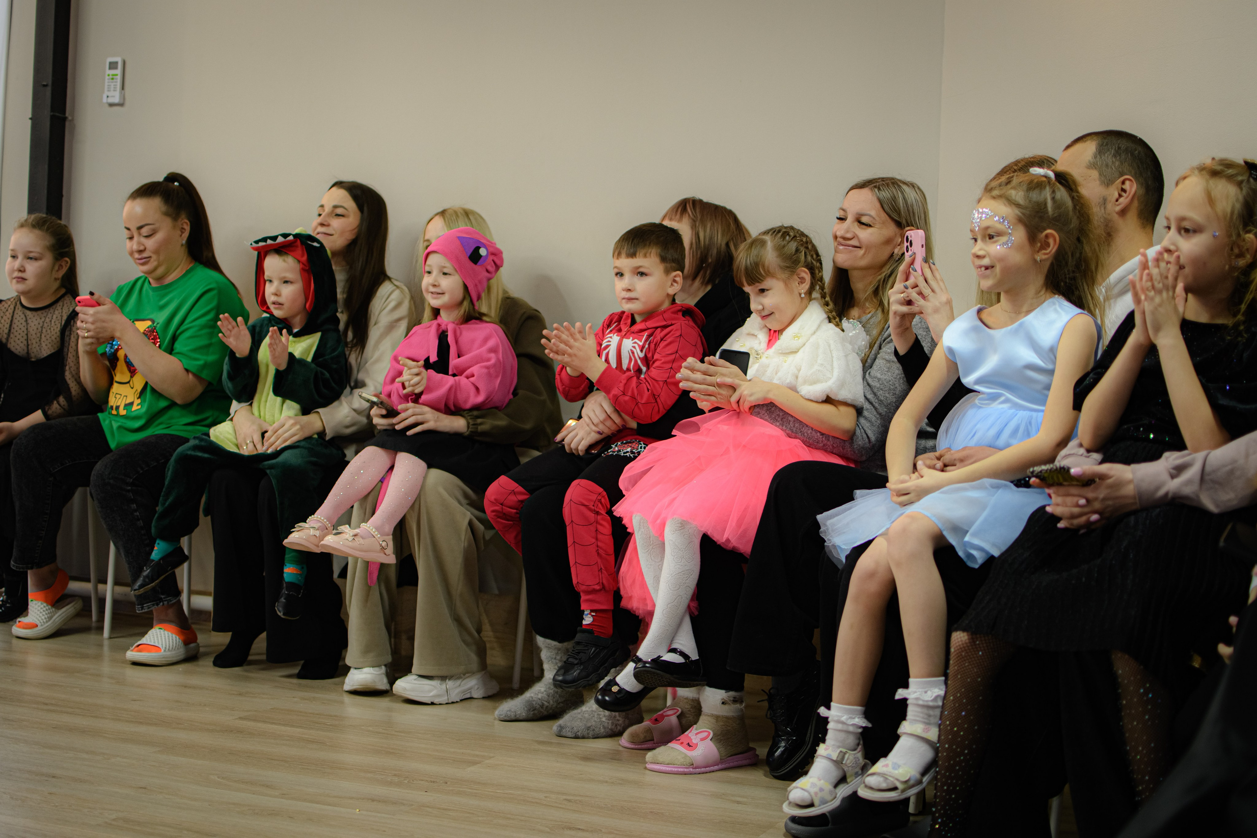 HAPPY NEW YEAR. Photokarish