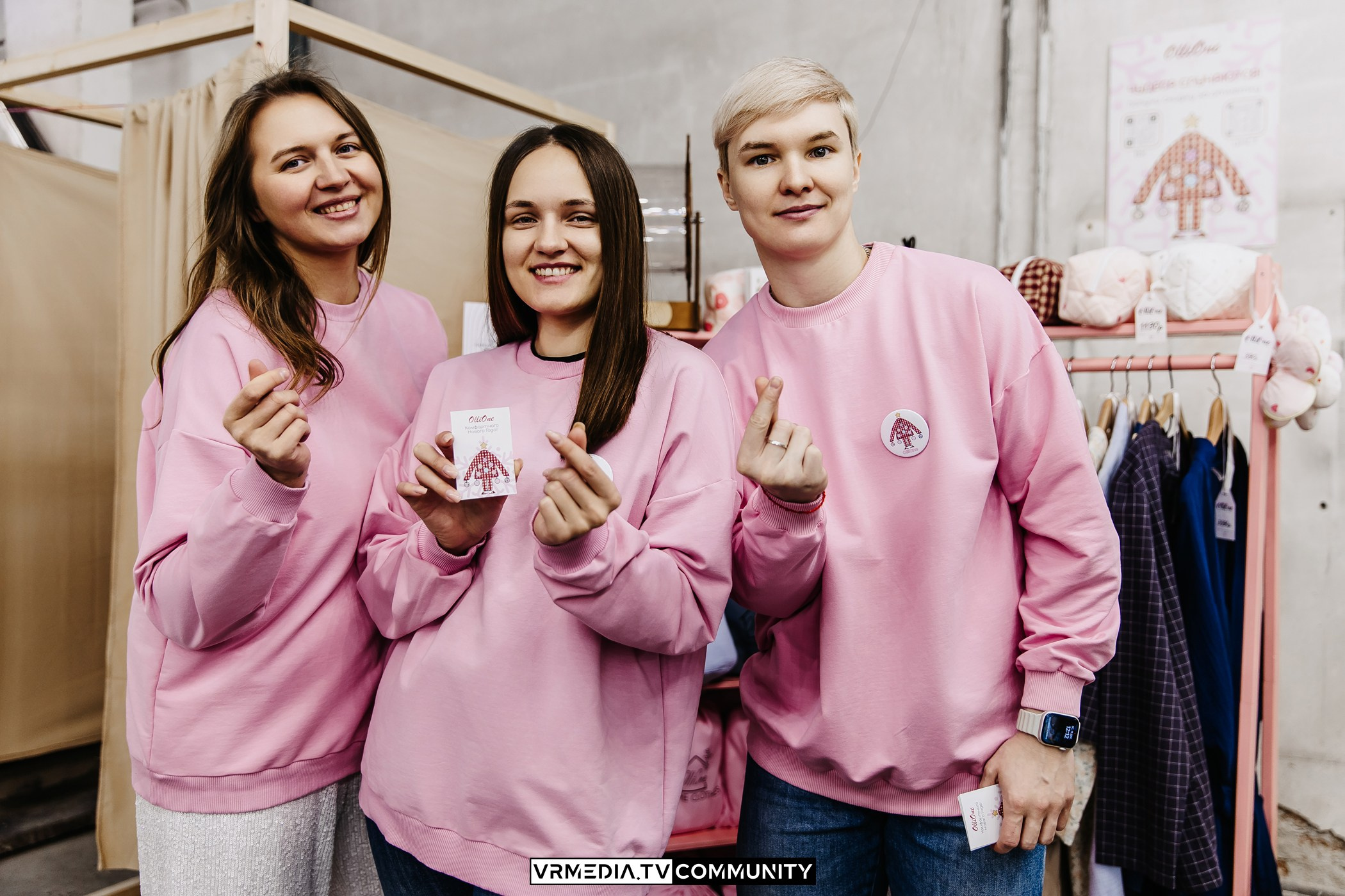 Традиционный рождественский базар и Garage Sale