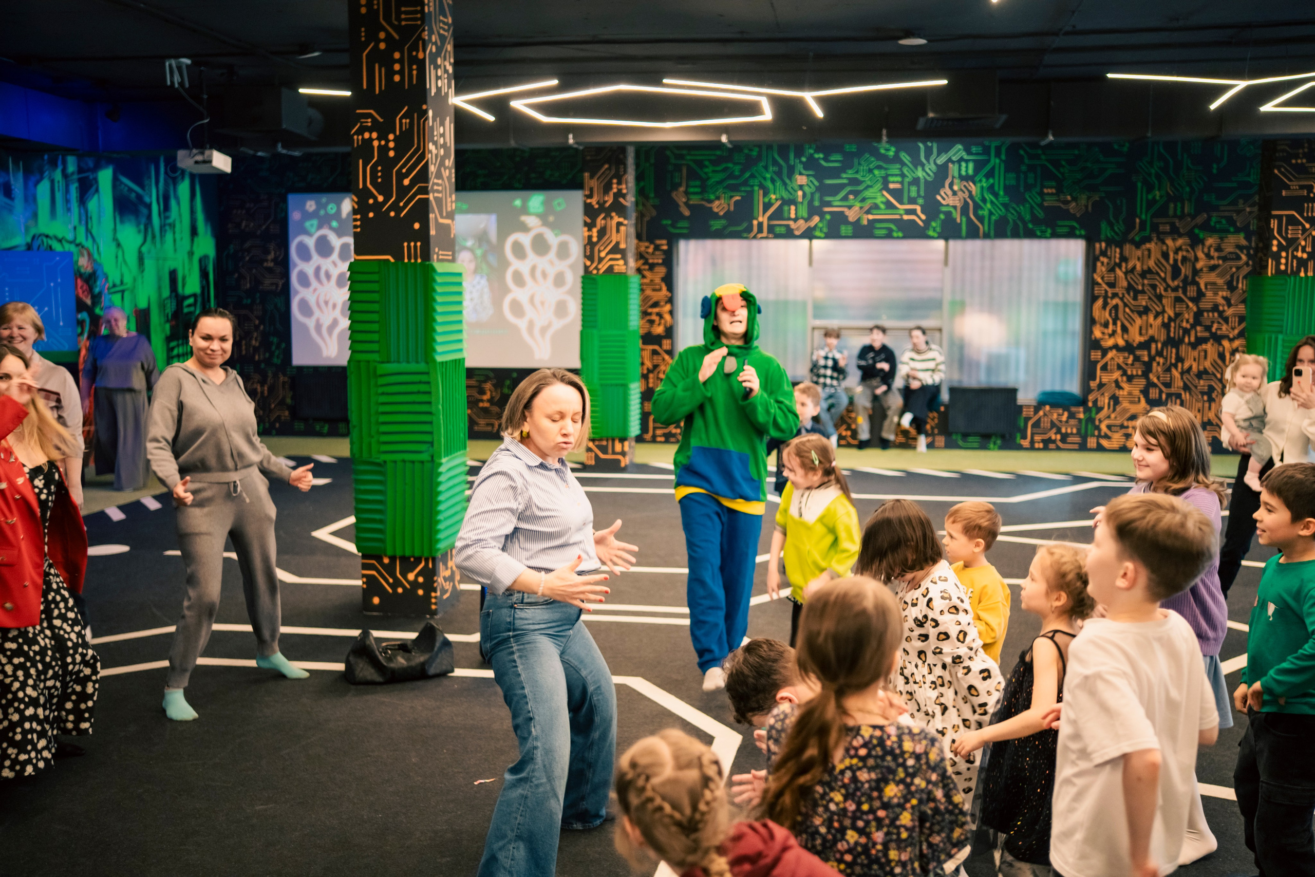 VR April-May. Felixtones