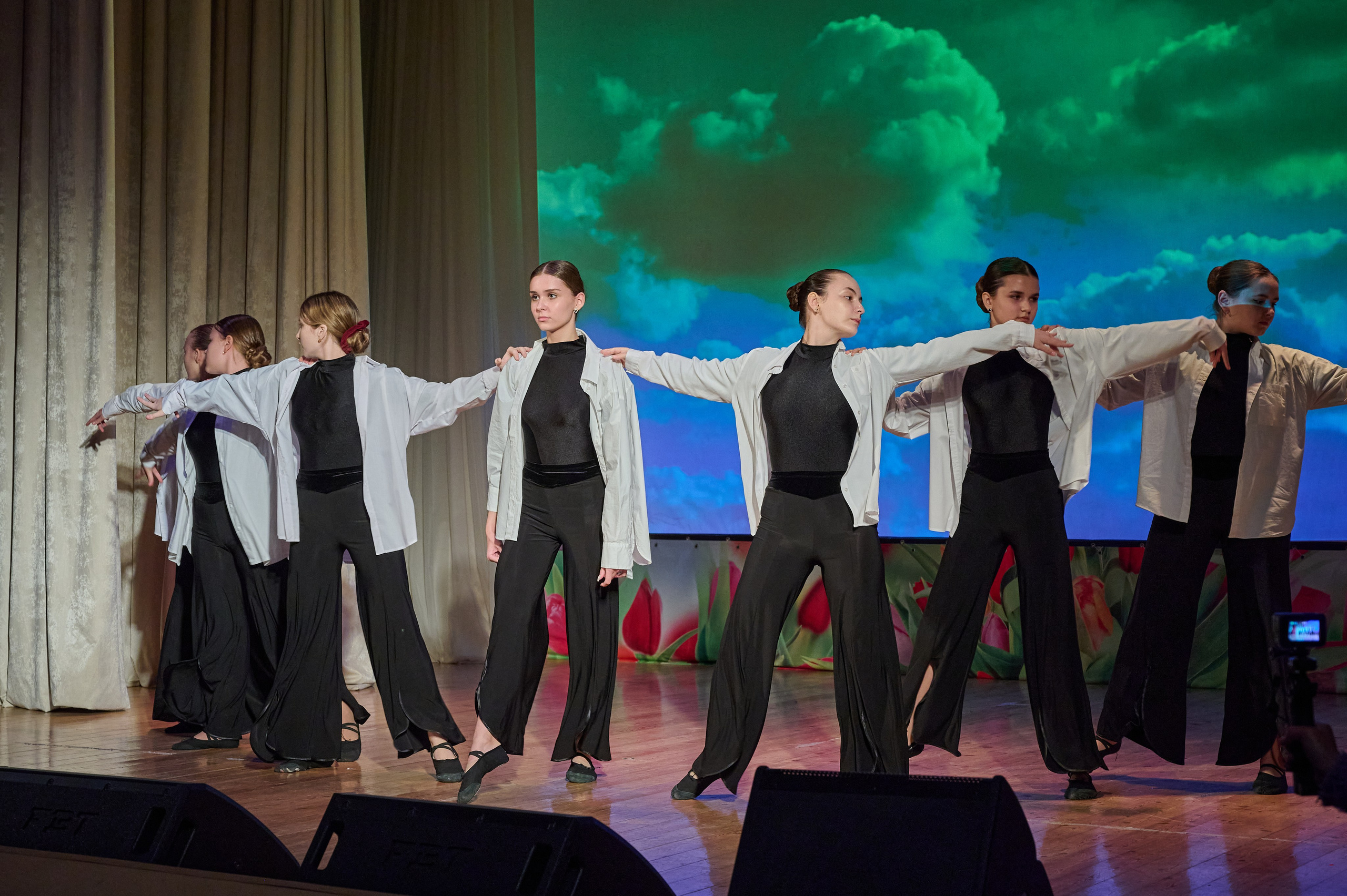 День матери. Кабардинка. Жизнь курорта Кабардинка в фотографиях