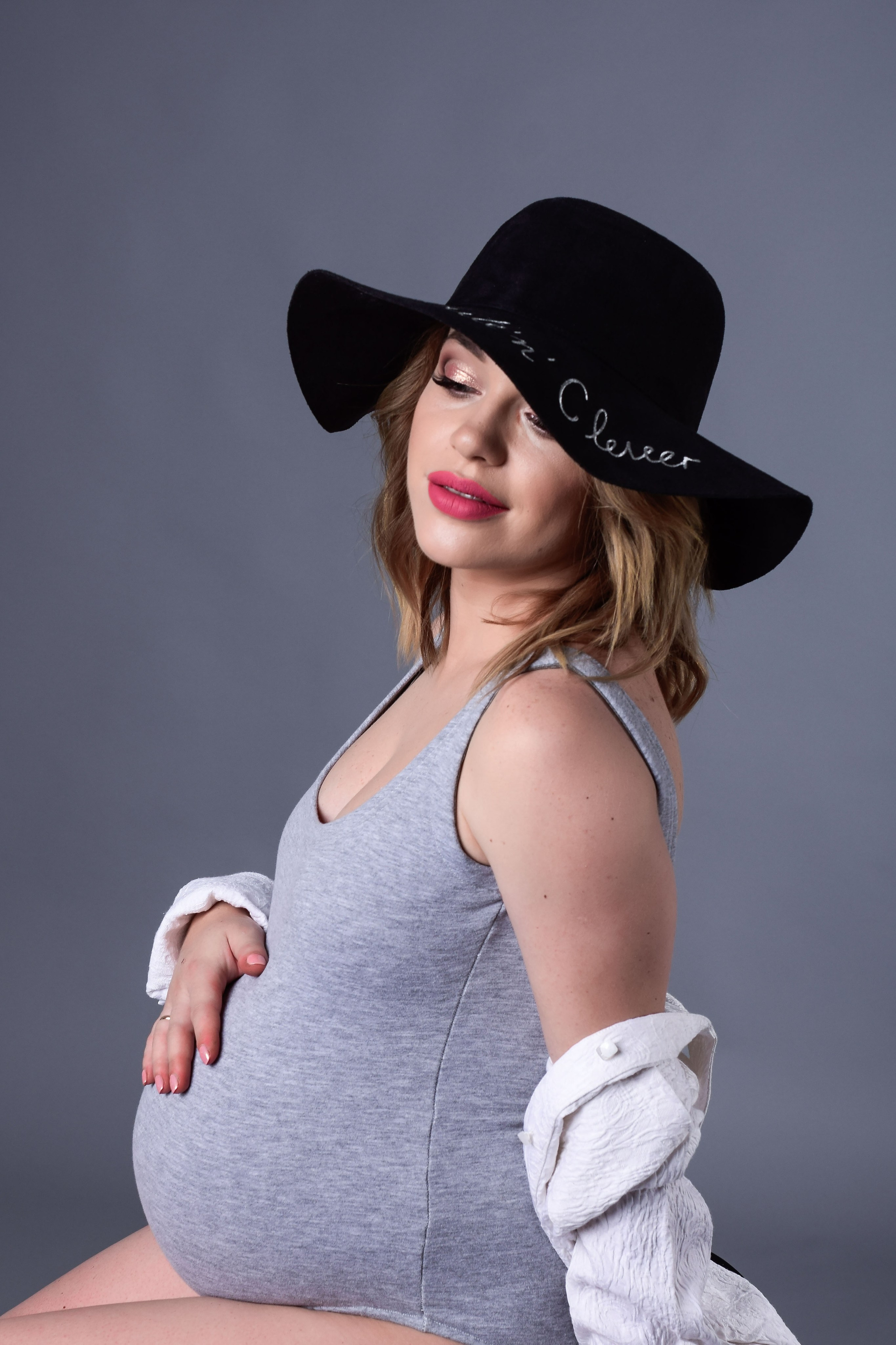 Фотосессия беременности. Фотограф в Ялте Инна Найден. Детский и семейный фотограф