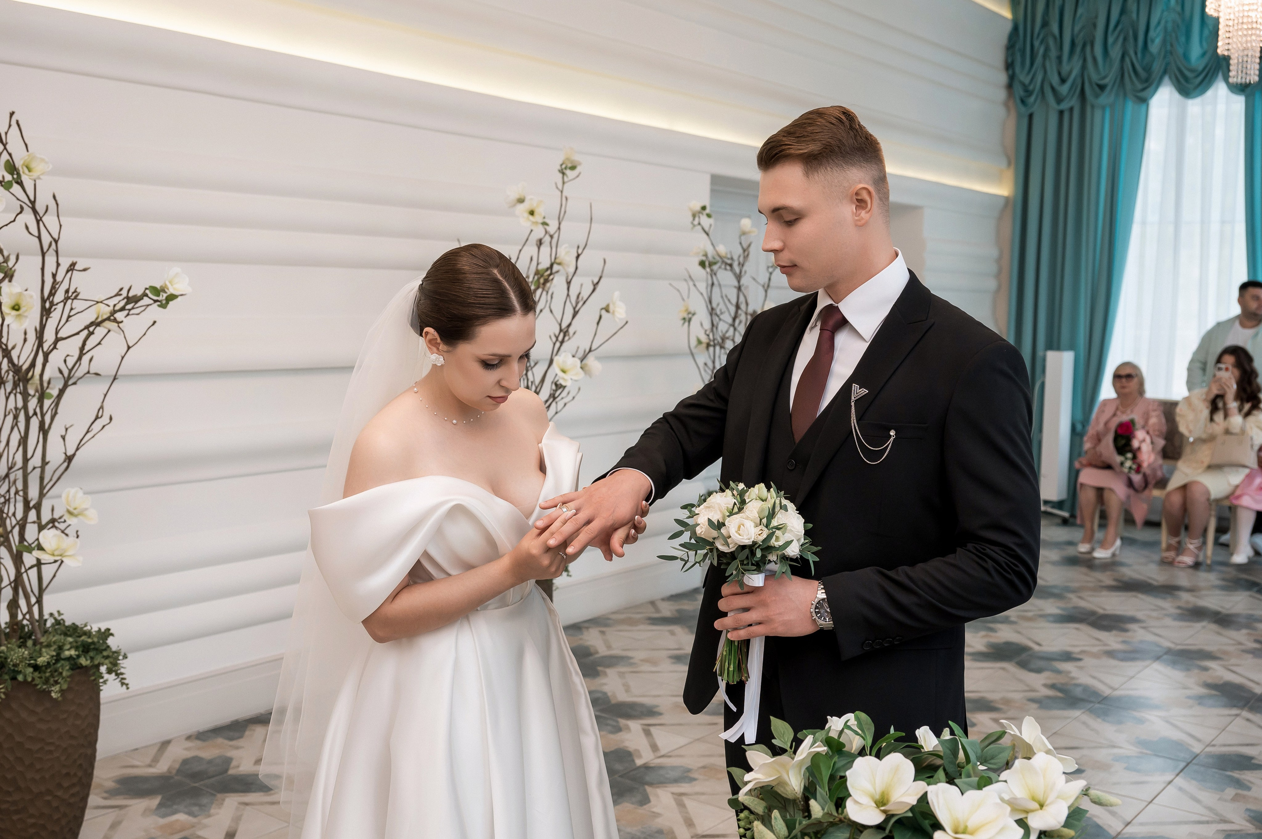 Егор и Валерия 23.08.25. Свадебный фотограф в Новосибирске. Александра Верхушина