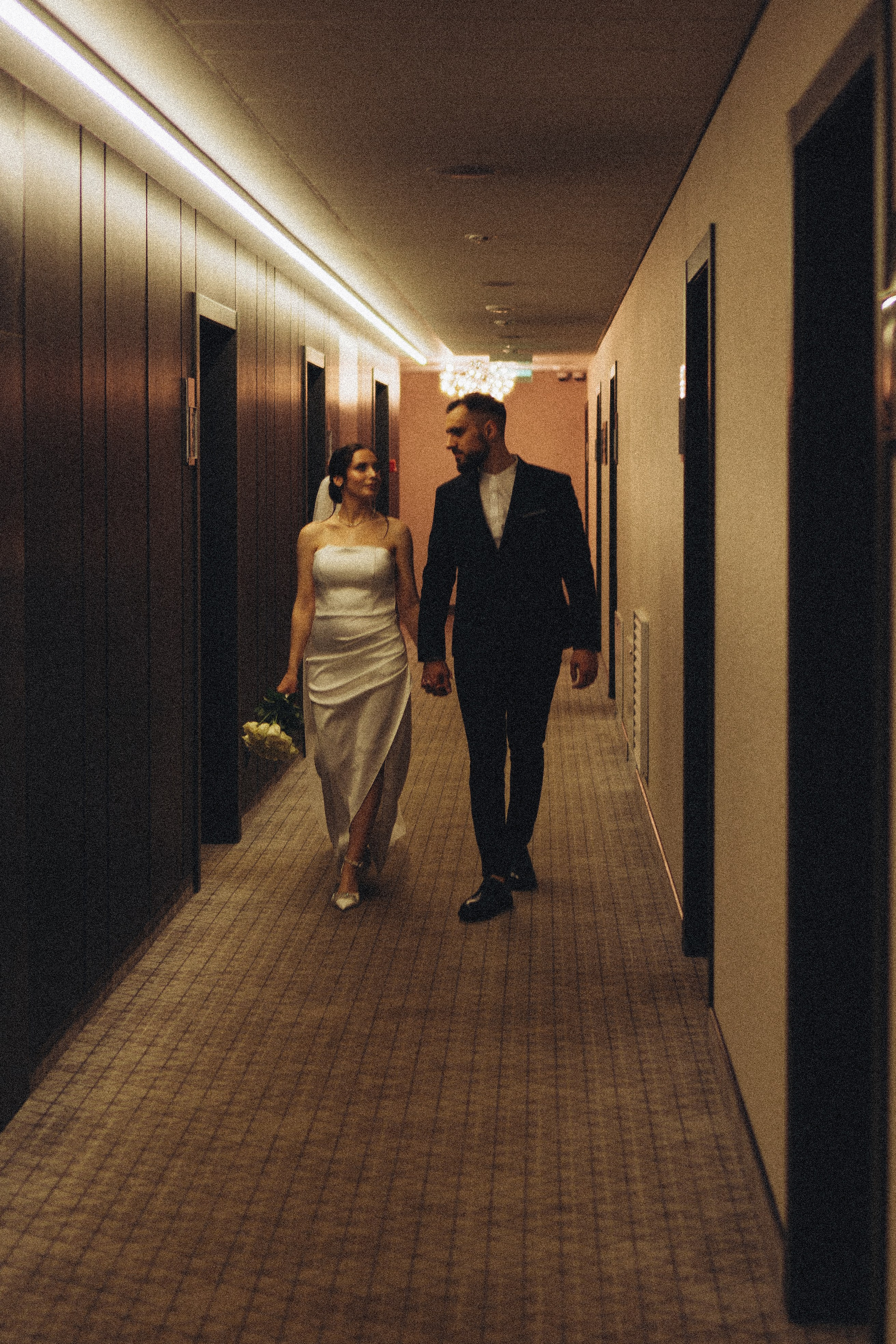 СВАДЕБНАЯ СЬЕМКА СБОРОВ ЖЕНИХА И НЕВЕСТЫ В ОТЕЛЕ И ТАКЖЕ ФОТОСЕССИИЯ В ОТЕЛЕЕ МЕГАПОЛИС БРЯНСК. Профессиональный фотограф, Санкт-Петербург — Виктория Богомолова