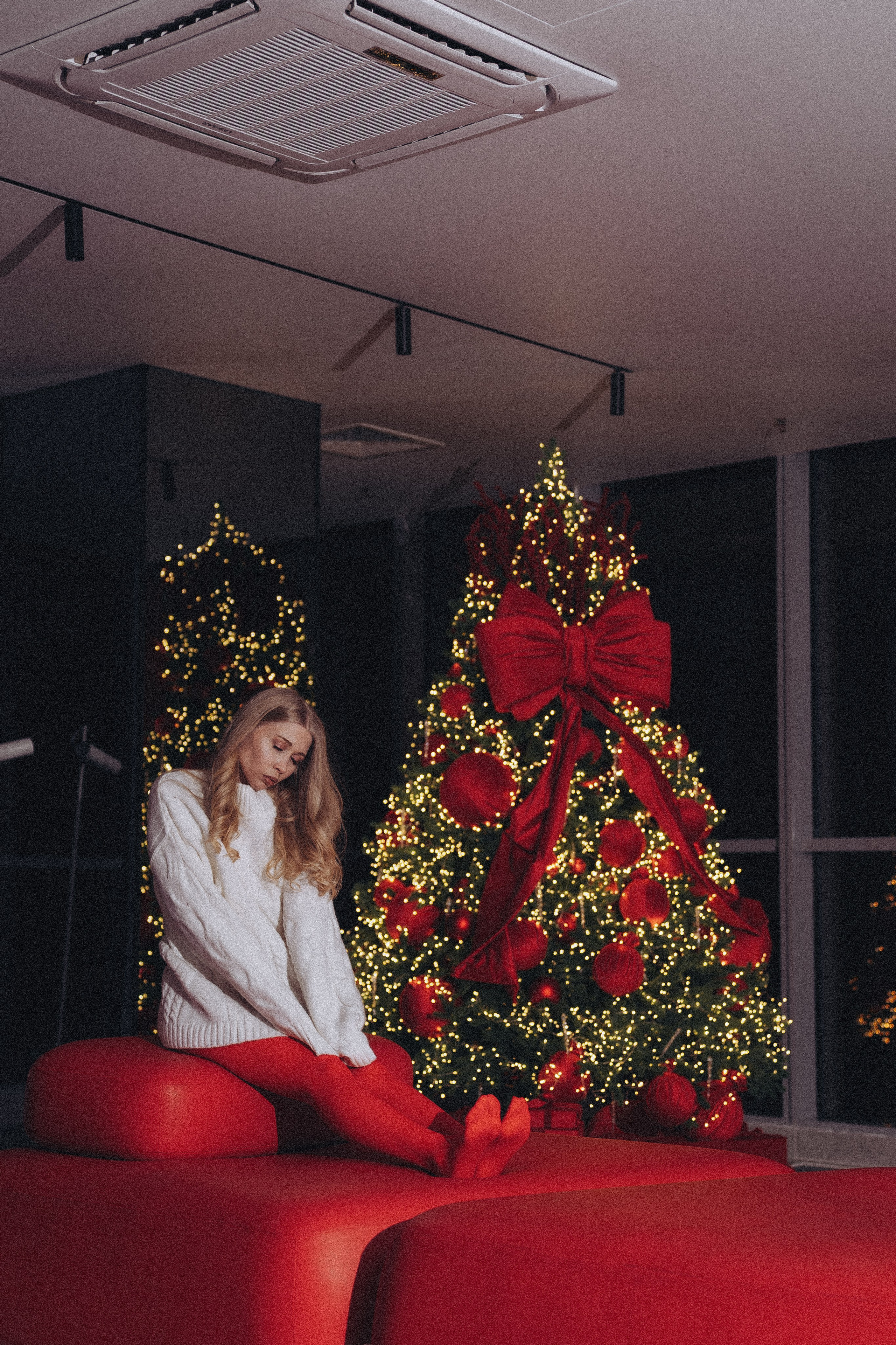 ФОТОСЕССИЯ К НОВОМУ ГОДУ В СТУДИИ С ЕЛОЧКОЙ КРАСИВЫЙ ОБРАЗ. Профессиональный фотограф, Санкт-Петербург — Виктория Богомолова