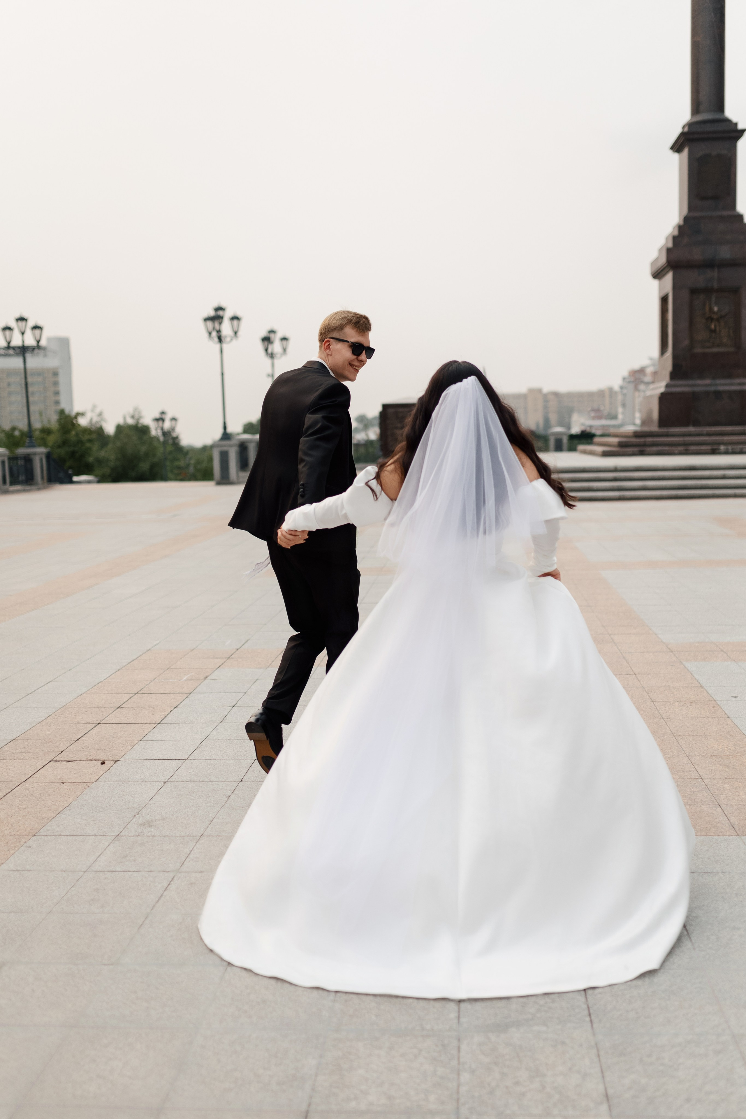 Андрей и Анна. Интурист. Комсомольская площадь. Свадебный фотограф в Хабаровске